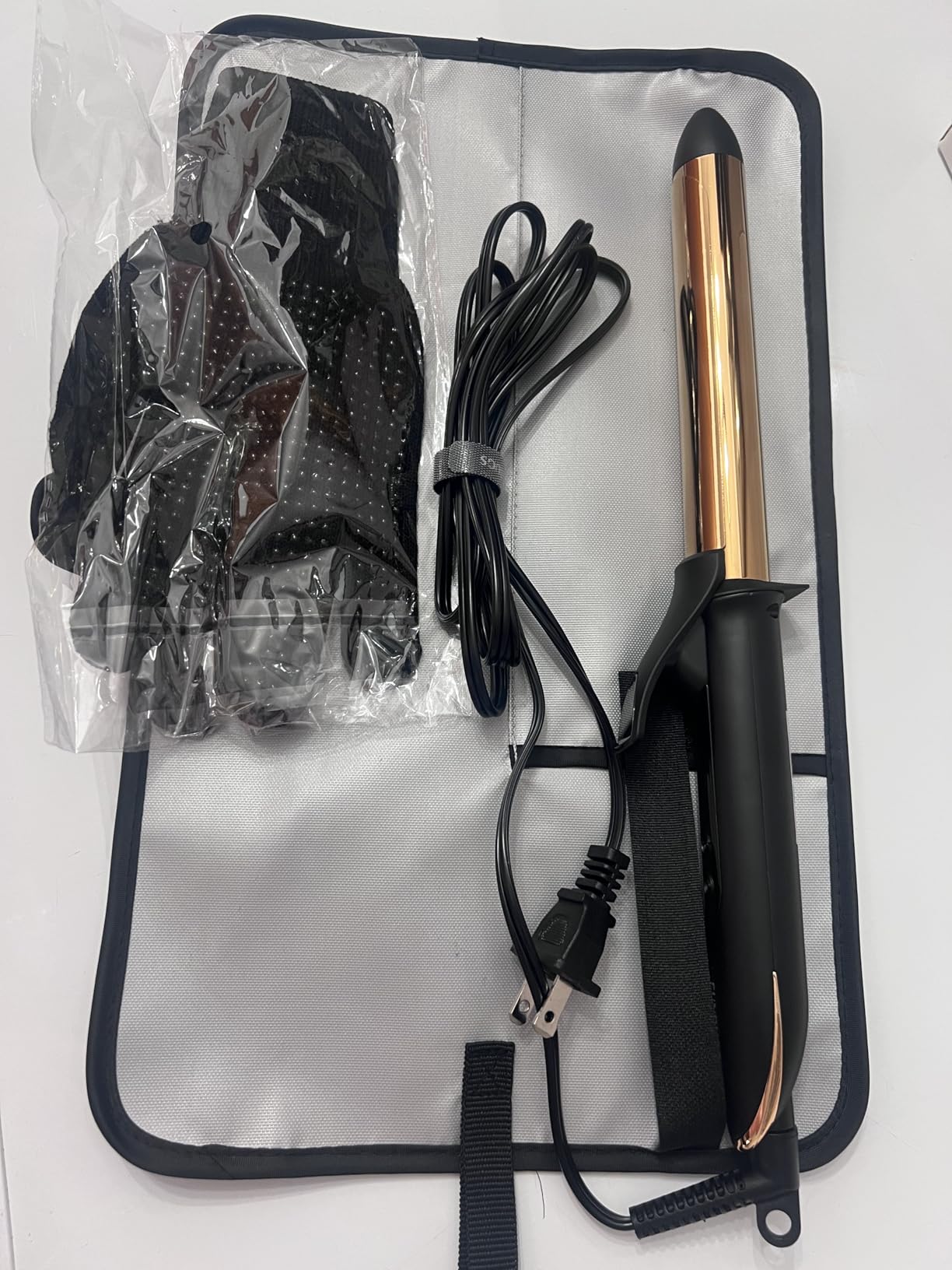 1 Inch Titanium Curling Iron - Anodised for Soft Bouncy Curls | Long Barrel Curing Wand with Dual Voltage, Auto Shutdown, 7 Heat Settings for Medium Long Hair (Gold) customer photo 1