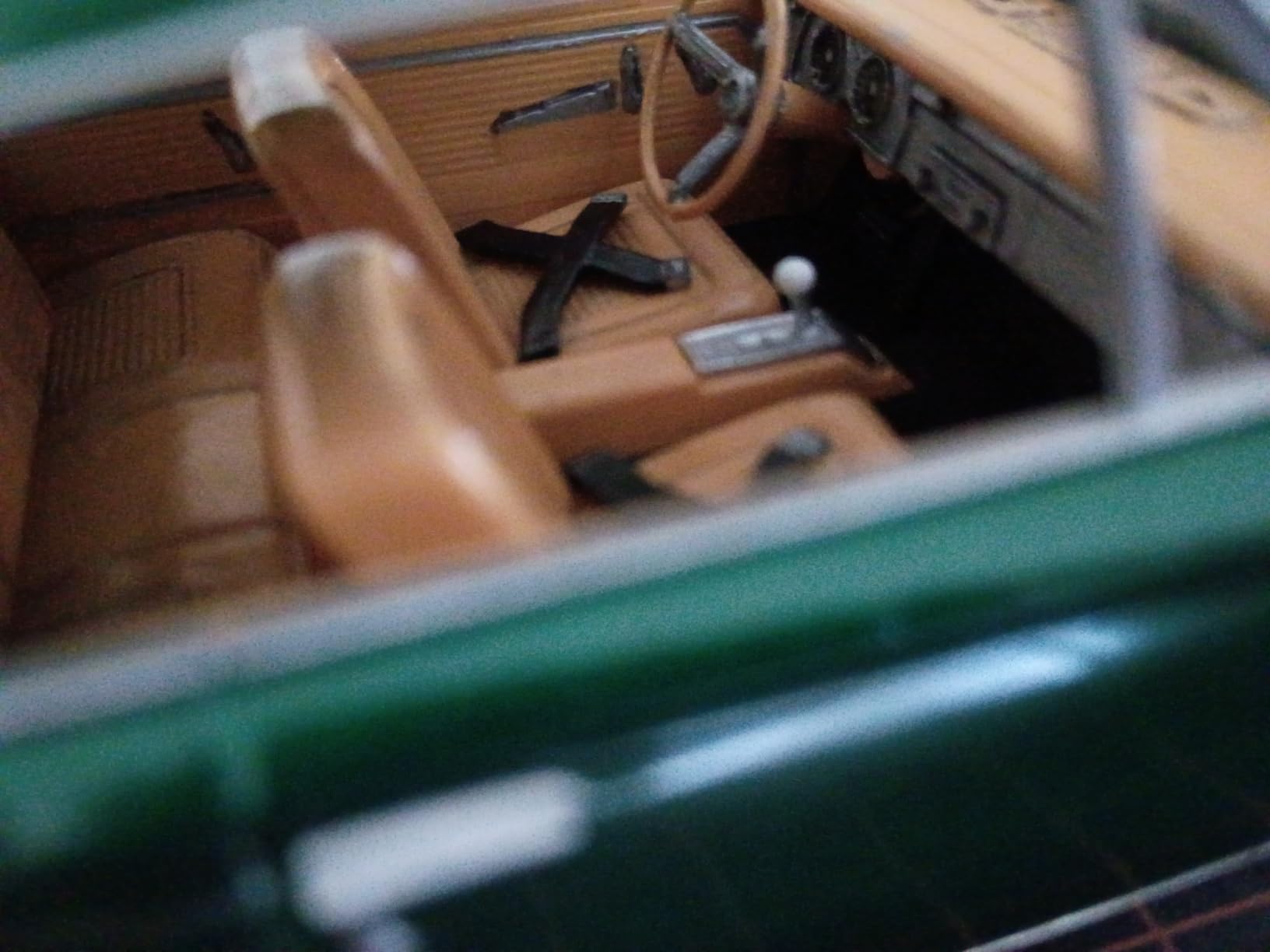 AMT 1965 Plymouth Barracuda Craftsman Plus 1:25 Scale Model Kit customer photo 2