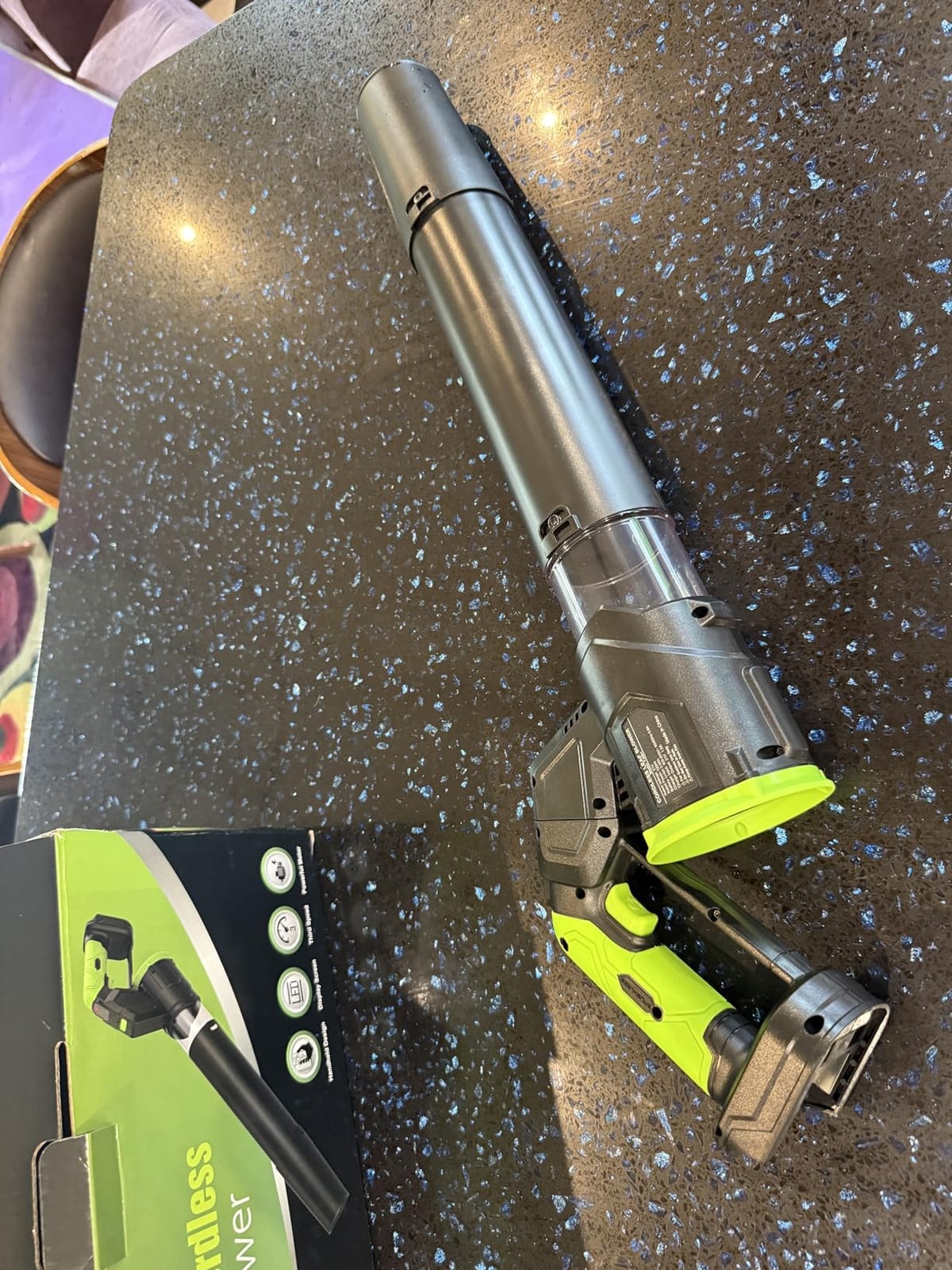 Cordless Leaf Blower, 3.3lbs Ultra Lightweight 550CFM 150MPH Handheld with Dual 3.0Ah Batteries & Fast Charger, 3-Speed Electric Leaf Blower for Lawn Yard Patio Driveway Snow (Green) customer photo 1