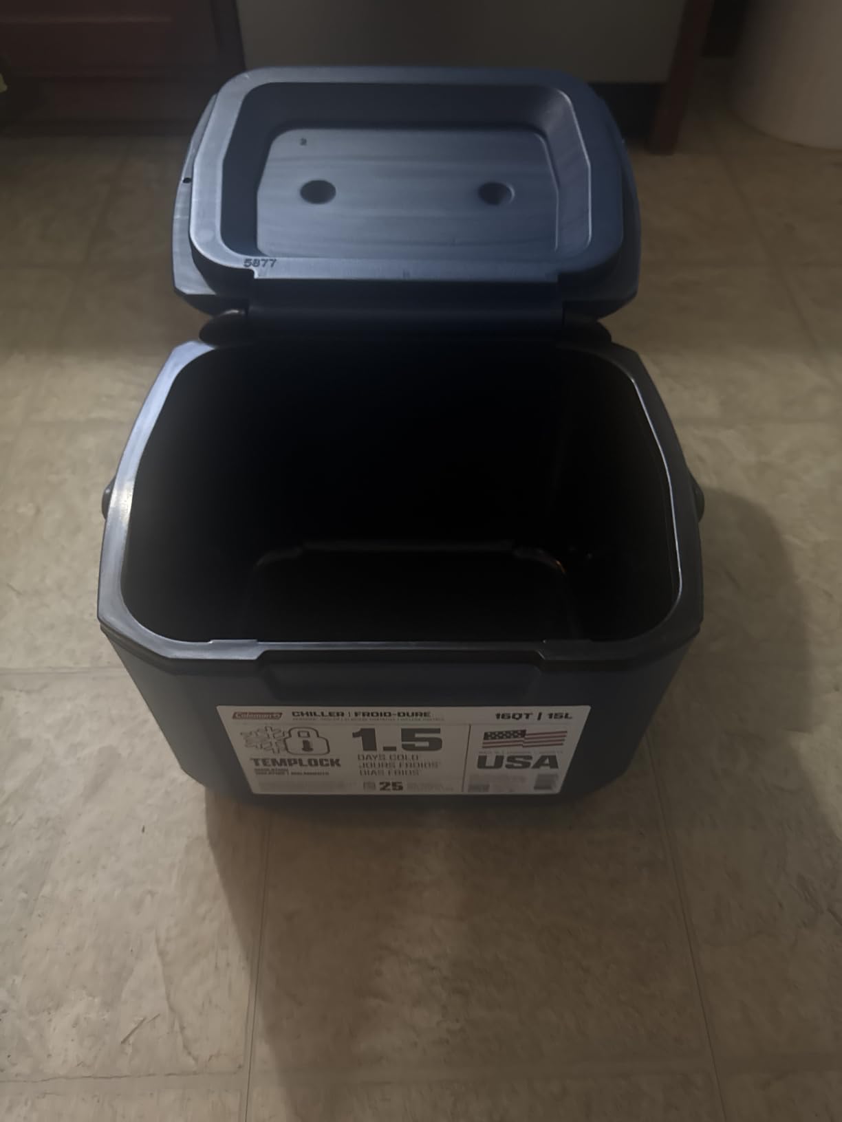 Coleman Chiller 9/16/30/48/60qt Cooler with Ice Retention, Leak Resistant, Great for Camping, Concerts, Sports, and More customer photo 1