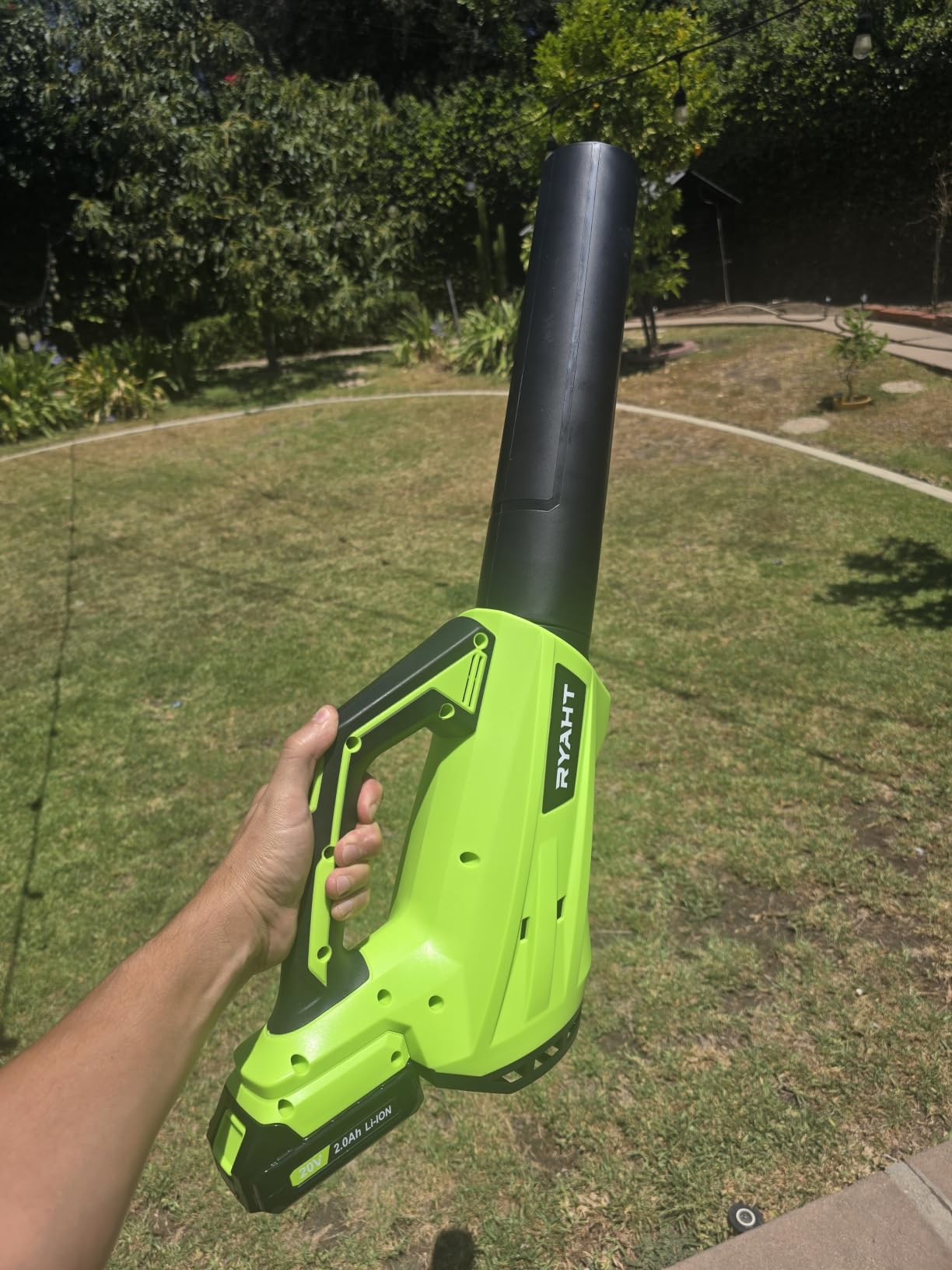 Leaf Blower Cordless, Leaf Blower with Battery and Charger, 2026 Upgraded | 2-Speed 2 Batteries 20V Powerful Lightweight Electric Snow Blower for Blowing Leaves, Lawn Care, Dust, Green customer photo 2