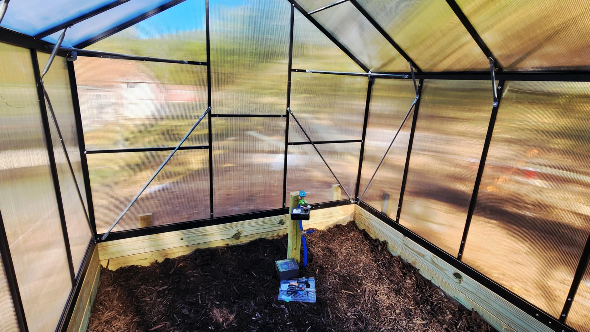 6x10FT Greenhouse with Hygrometer, Windproof Warm Plant Green Houses | Polycarbonate Green House with UV Protection, Heavy Duty Greenhouse with Aluminum Frame, Roof Vent & Quick-Install Design customer photo 1