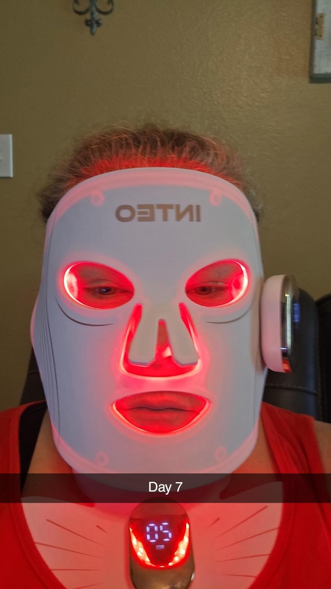 Red Light Therapy Mask for Face & Neck, 850nm NIR & 660nm Red LED, 4 Modes | 680 LEDs, 2000mAh Cordless LED Face Mask, Timer, Full Face Coverage, Anti-Aging Skin Firming customer photo 2
