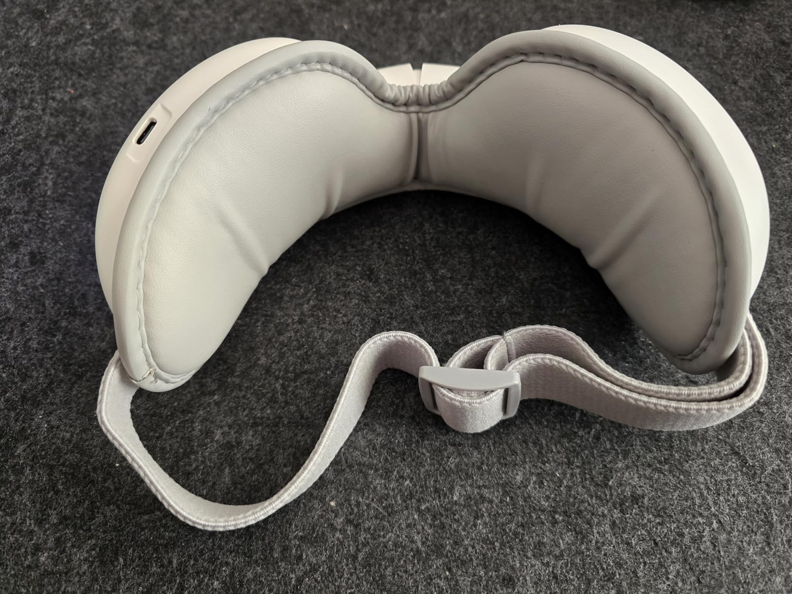 STRIDEFLOW Eye Massager with Heat, Migraine Mask & Headache Relief, FSA Eligible/HSA Eligible, Dry Eye Relief, GENTLE Warmth & LIGHT Compression, Cooling Gel Eye Mask, Foldable Rechargeable customer photo 1
