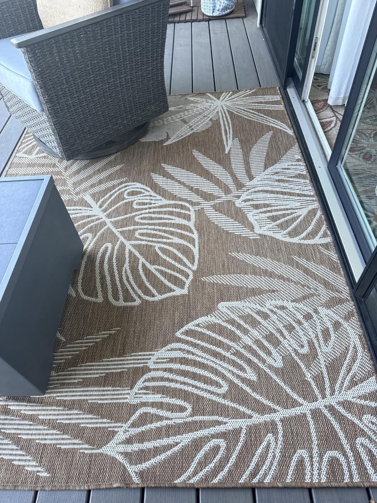 MontVoo Outdoor Rug Carpet Patio Rug 5x7 ft Polypropylene Indoor Outdoor Rugs for Patio Deck Balcony Porch, Textured Weave, Durable for High Traffic, Fade-Resistant, Boho Geometric Neutral Brown customer photo 1