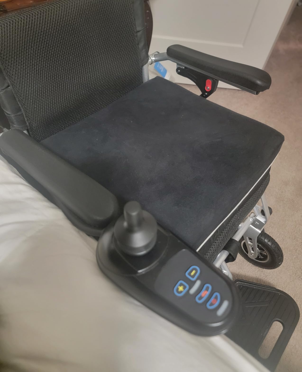 [2026 Upgrade] Electric Wheelchairs for Adults Foldable,Lightweight Motorized Wheelchairs for Seniors,Support 330 Lbs,15 Miles,Power Wheelchair for All-Terrain,500W Motor Wheelchair,Airline Approved customer photo 2