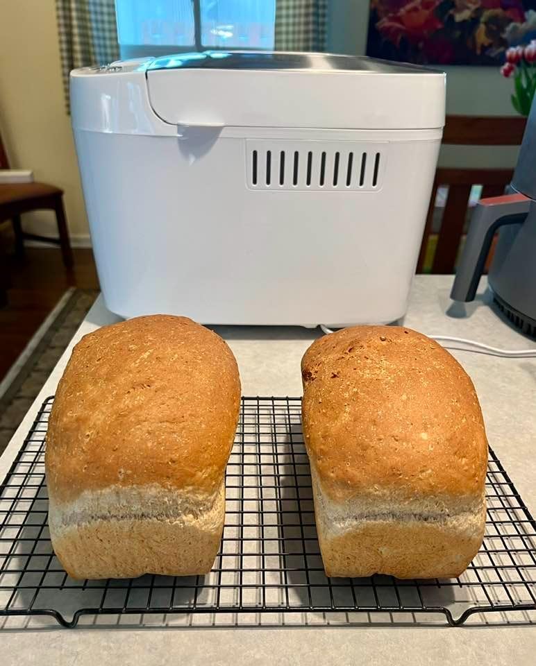 Davivy Bread Machine 3.5LB Large Capacity, 850W Automatic Bread Maker with 15 Programs (Gluten Free, Homemade Memory, Dough Shortcut), 15H Delay Timer, 1H Keep Warm, Nonstick Pan customer photo 1