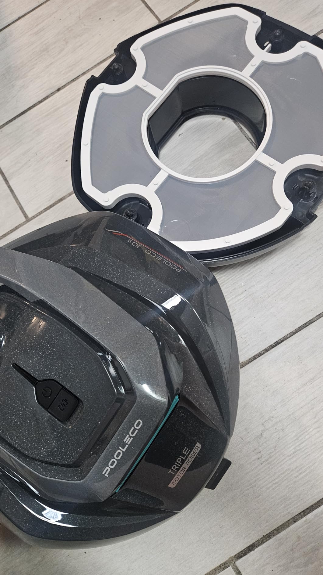 Ultenic Cordless Robotic Pool Cleaner with Remote & APP Control, Pool Vacuum for Above & In-Ground Pool up to 850 Sq.ft., 90 Mins Long Runtime, Fast Charging, Self-Parking & 2.5L Large Filter, Green customer photo 2