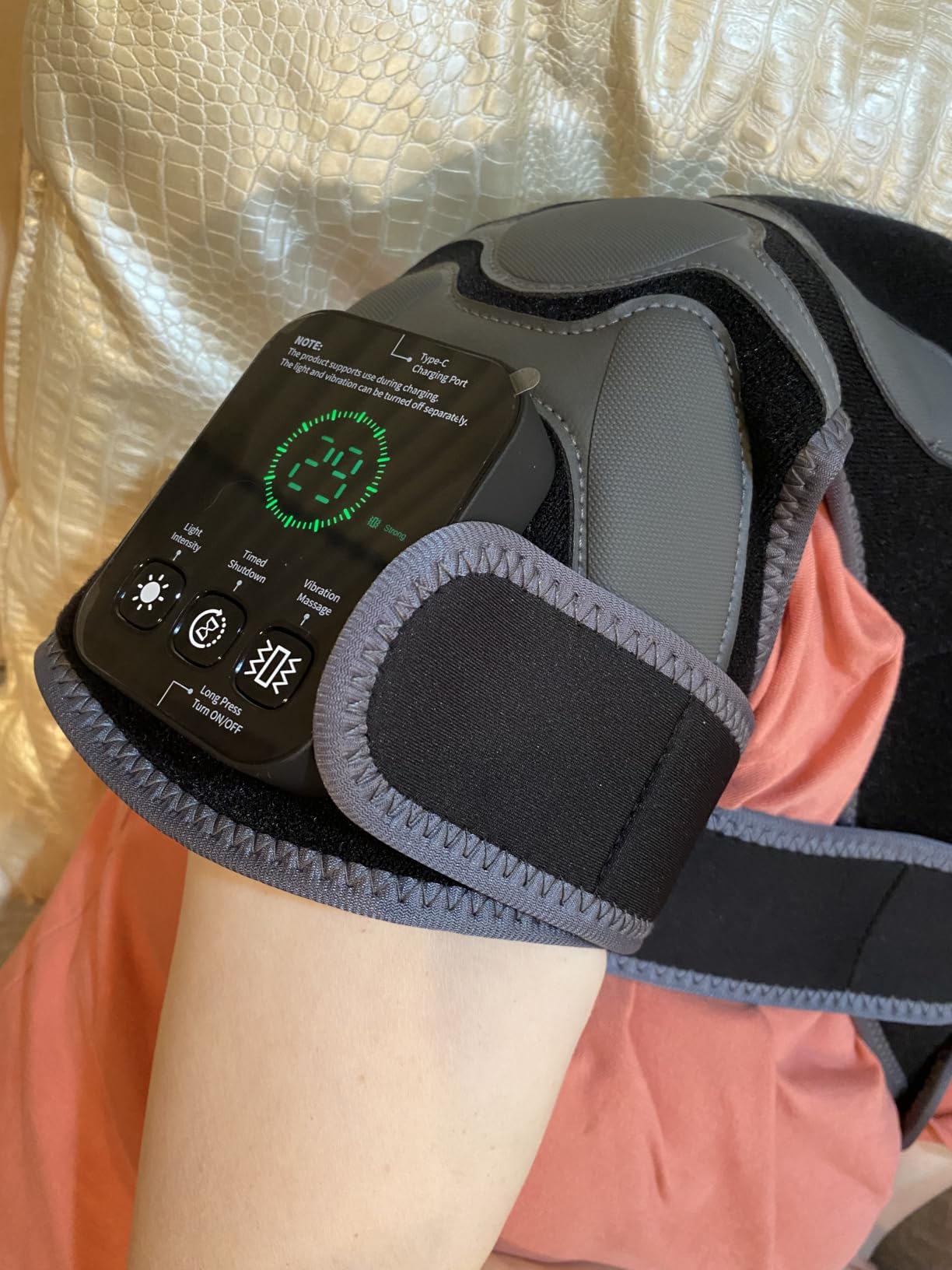 Red Light Therapy Knee Massager 660nm & 850nm, Heated Vibration Knee Brace Cordless Rechargeable 5000mAh, Timer & Pulse Modes for Knee Elbow Shoulder Joint Comfort Support Device customer photo 1