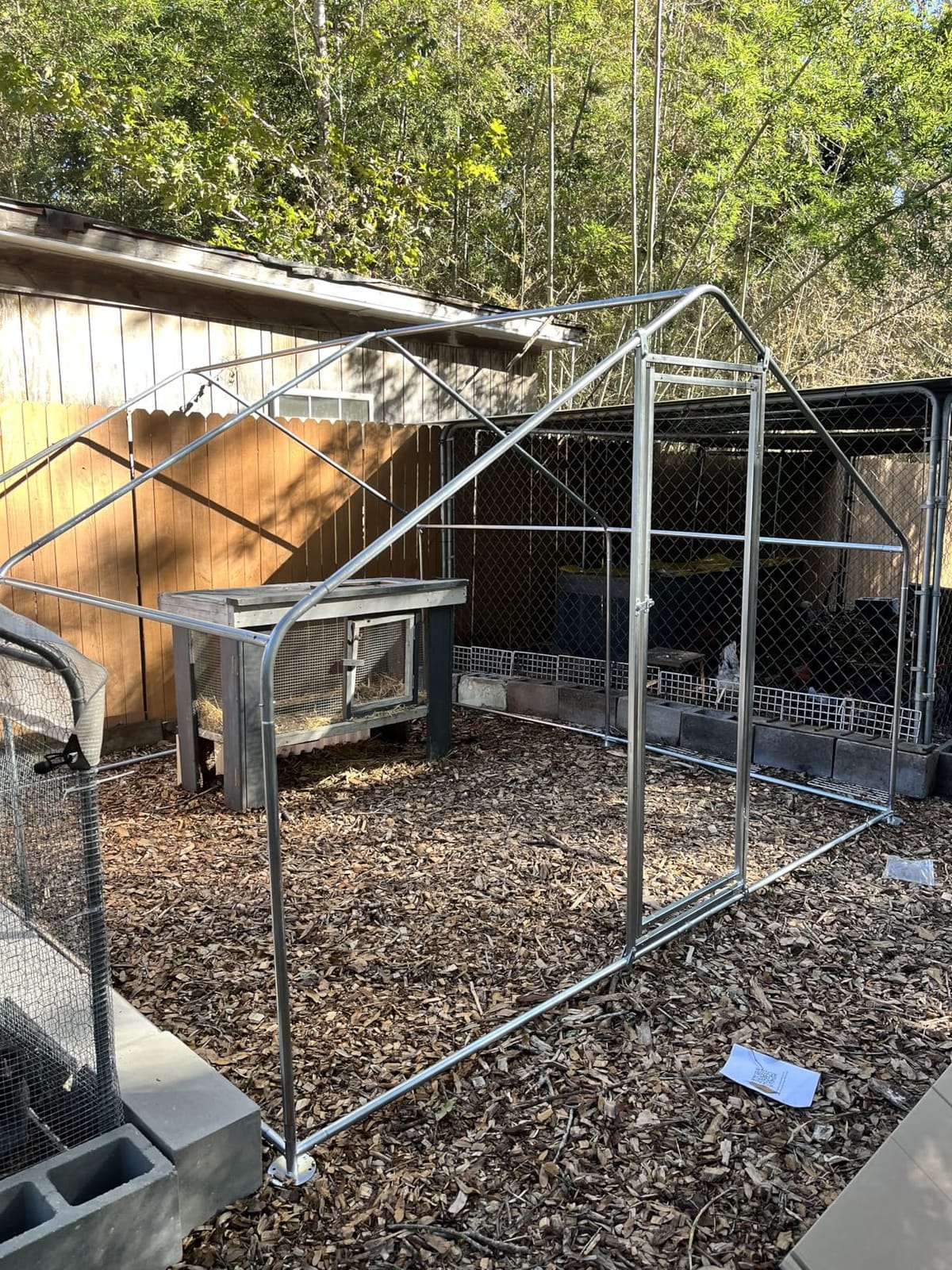 Metal Chicken Coop with Hardware Cloth, Walk-in Poultry Cage for Hen Duck | Hardware Cloth, Solar Light Included, UV-Resistant Waterproof Cover, Large Walk-in Space for 15-20 Birds customer photo 1