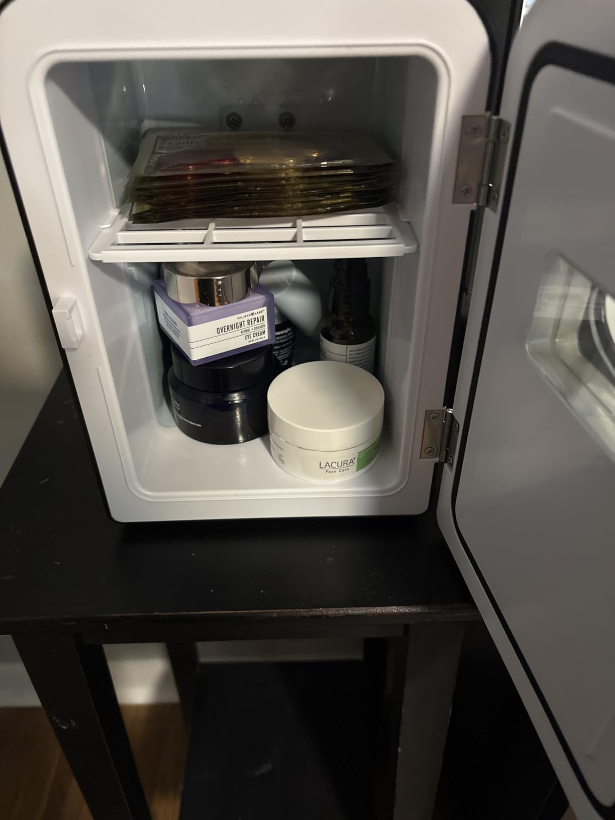 Simple Deluxe 4L 6-Can Portable Mini Refrigerator with Transparent Window, Cooler and Warmer, Freon-Free Compact Fridge for Cosmetics Skincare Beverages Snacks, Black customer photo 2