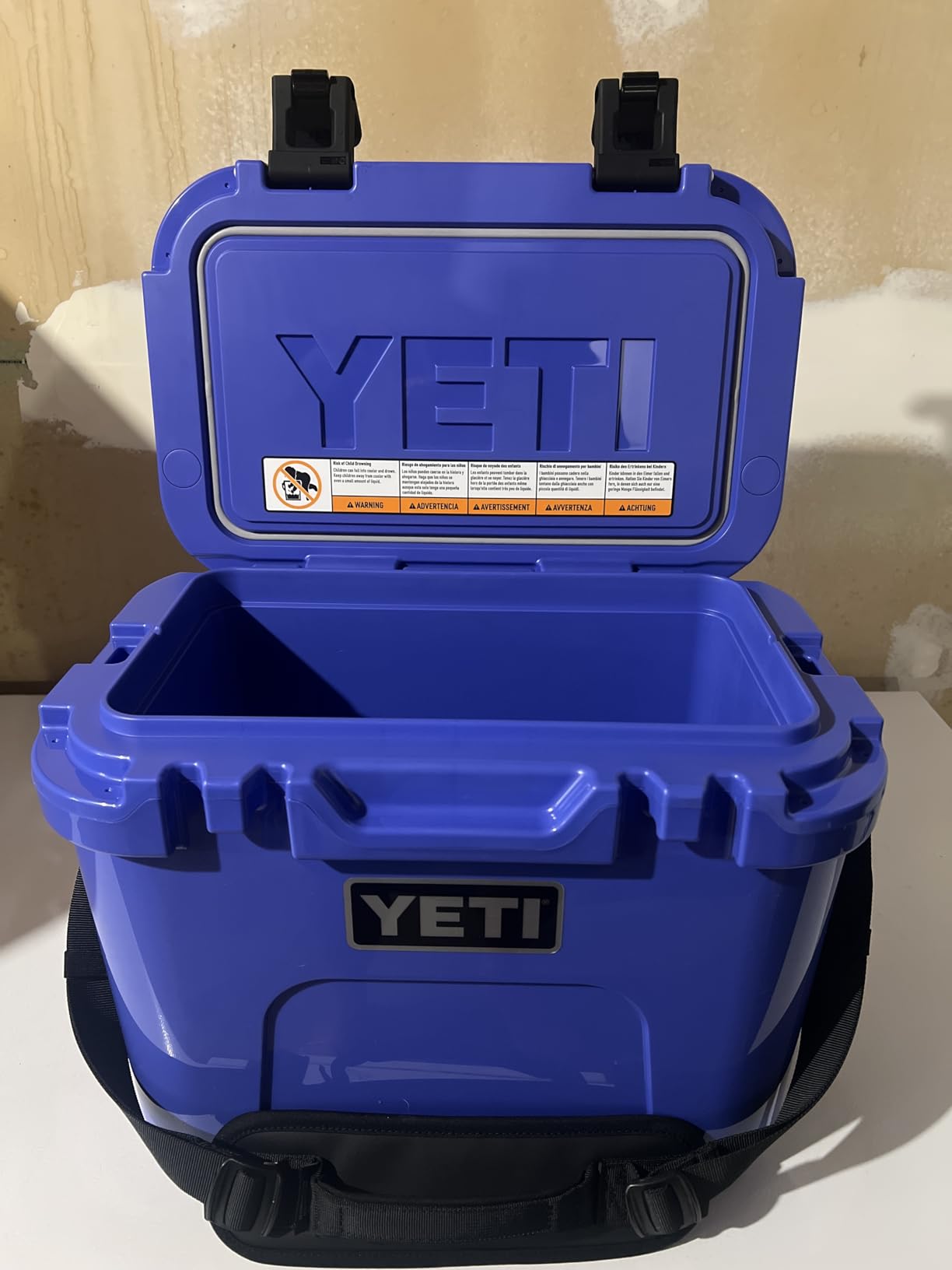YETI Roadie 15 Hard Cooler with DoubleDuty Shoulder Strap | Compact, Durable, and Portable Insulated Ice Chest, Keeps Ice All Day, Fits 22 cans (only) or 16 lbs of ice (only) customer photo 2