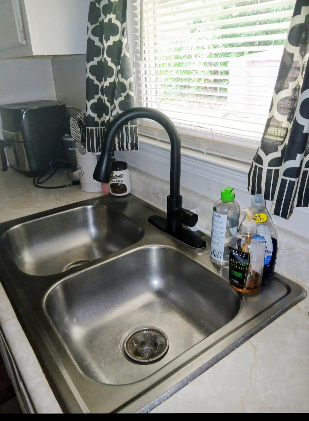 Touchless Kitchen Faucet with Pull Down Sprayer for Kitchen Sink, Single Handle Motion Sensor Faucet with LED Light and Dual-Function Spray, Hands-Free Brushed Nickel Stainless Steel customer photo 1