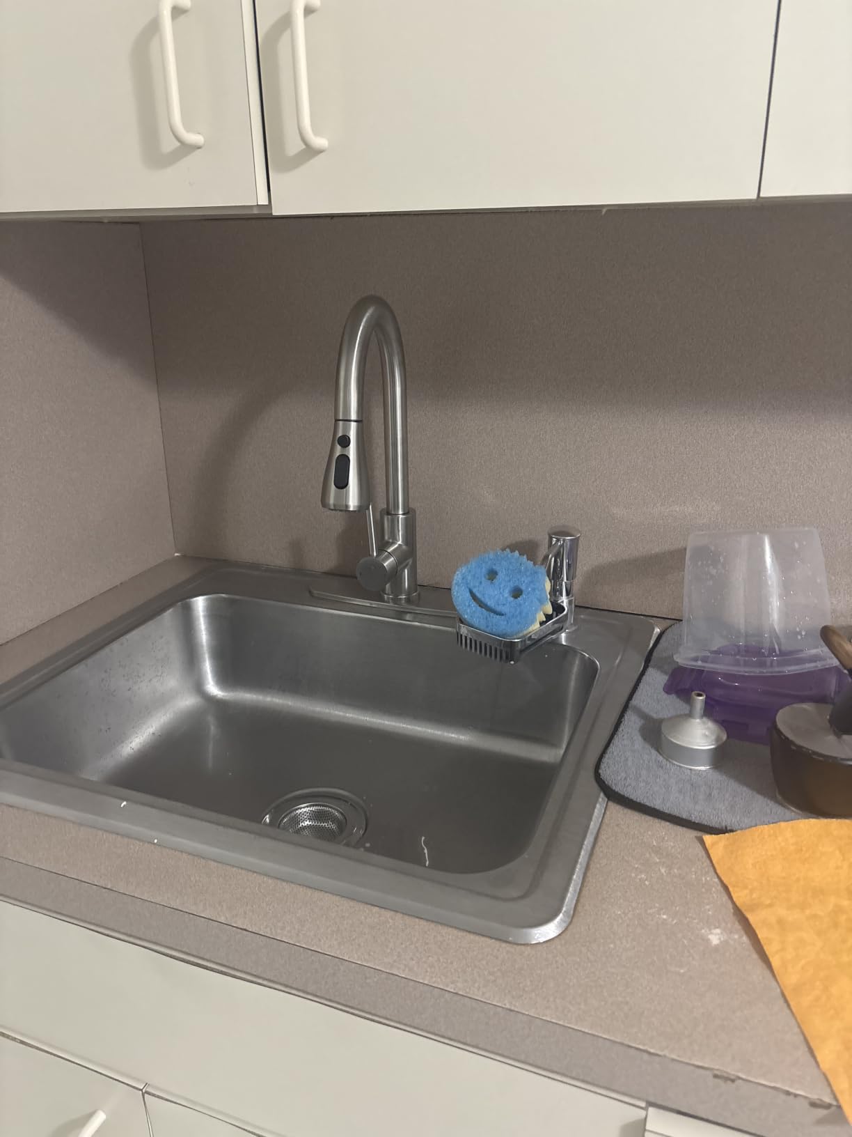 Touchless Kitchen Faucet with Pull Down Sprayer for Kitchen Sink, Single Handle Motion Sensor Faucet with LED Light and Dual-Function Spray, Hands-Free Brushed Nickel Stainless Steel customer photo 2