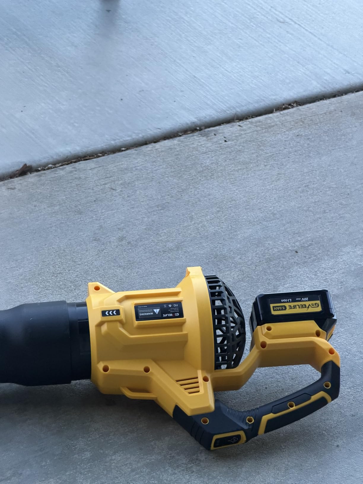 LOSART Leaf Blower Cordless, 650CFM & 3 Speed Levels, 1200W Electric Cordless Leaf Blower with 2 x 5.0Ah Batteries & Fast Charger, Blowers for Lawn Care, Yard, Blowing Leaves, Dust, Snow customer photo 1
