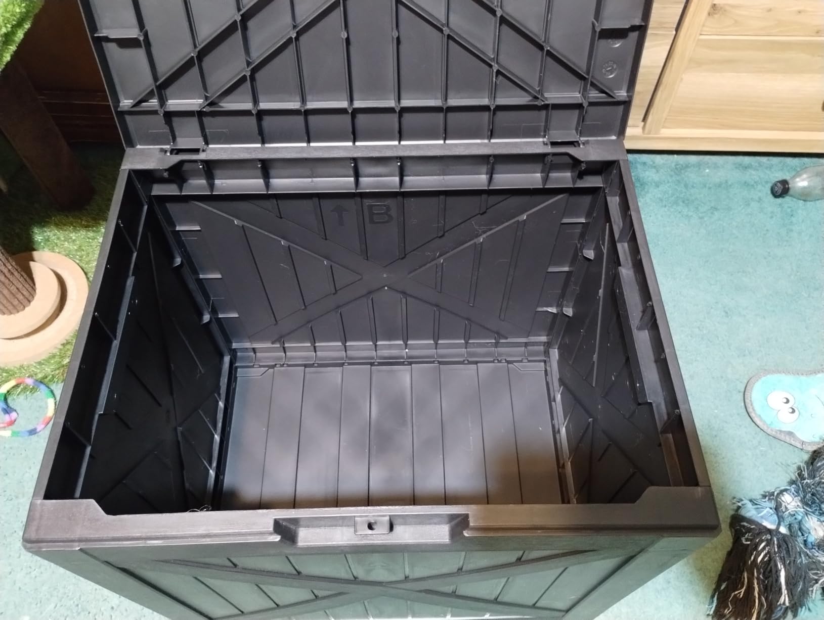 PatioZen Outdoor Storage Box Waterproof Extra Large 330 Gal Lockable, Black, Heavy Duty Resin, Hydraulic Lift, All-Season UV-Resistant customer photo 1