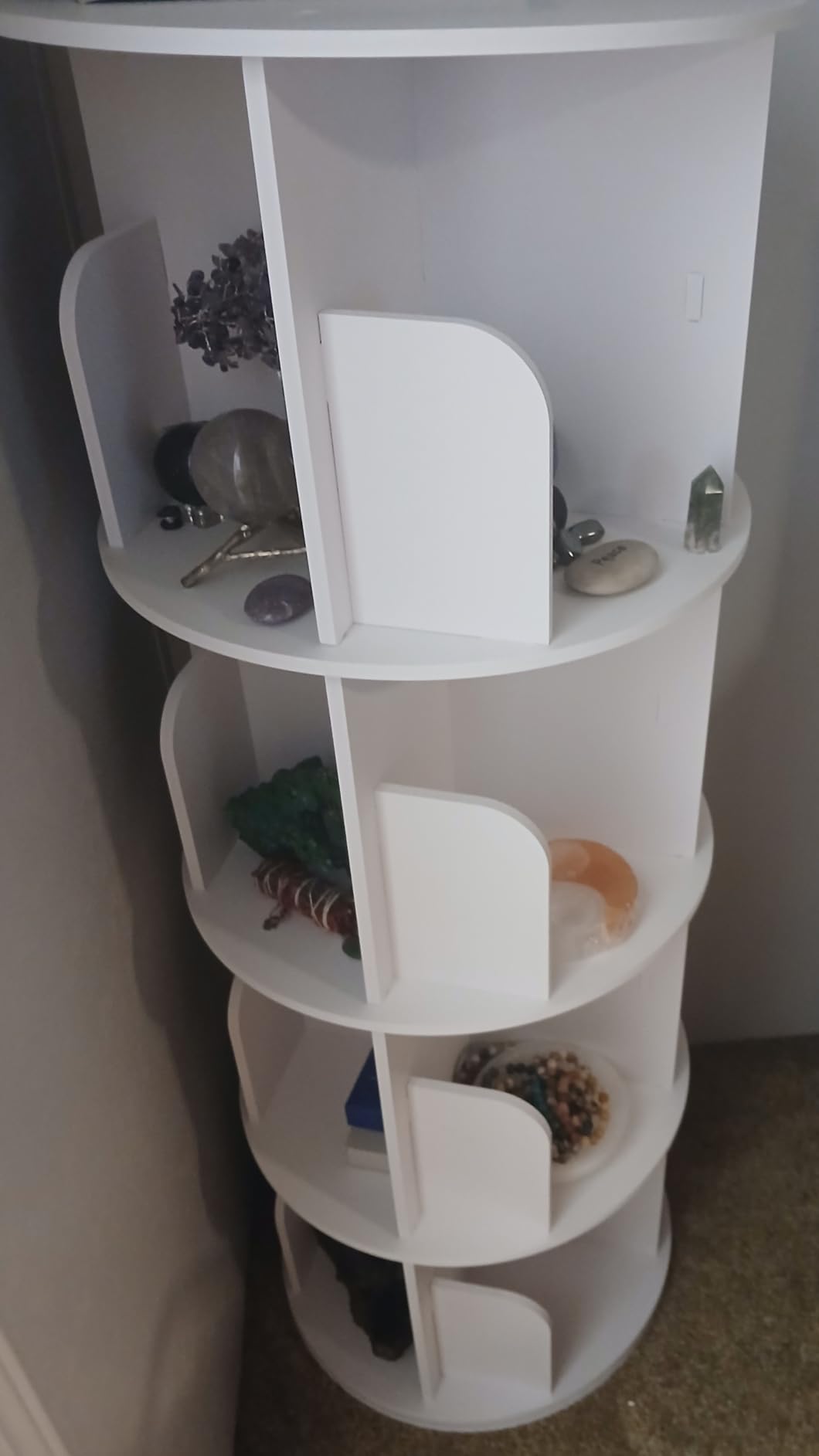 DUMOS 5 Tier Rotating Bookshelf Tower, Spinning Bookshelf for Small Space | 360° Display Revolving Bookcase Lazy Susan, Freestanding Vertical Corner Book shelf for Bedroom, Living Room, Entryway, White customer photo 1