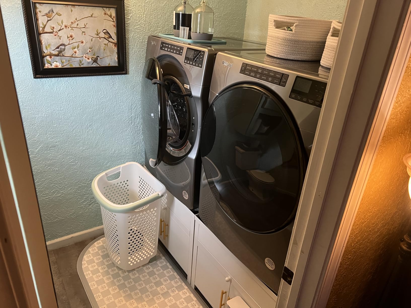 2 Pack Laundry Pedestal for Washer Dryer Stand 700LBS Shock-Proof | with Pull-Out Shelf Hidden Storage Drainage, Heavy Duty Base, White customer photo 1
