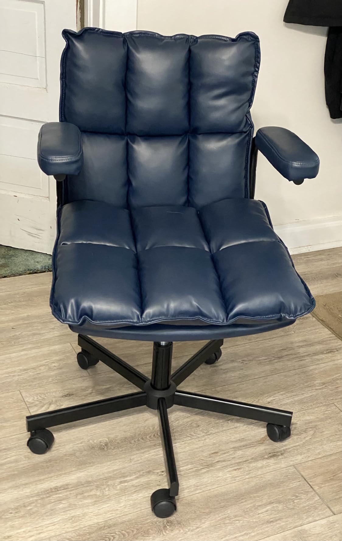 Ollega Mid Century Modern Desk Chair, Vintage Leather Office Chair, Green | Petite Computer Chair for Small to Medium Women, Thickened Back, Cozy Seat, Adjustable Height for Home customer photo 1