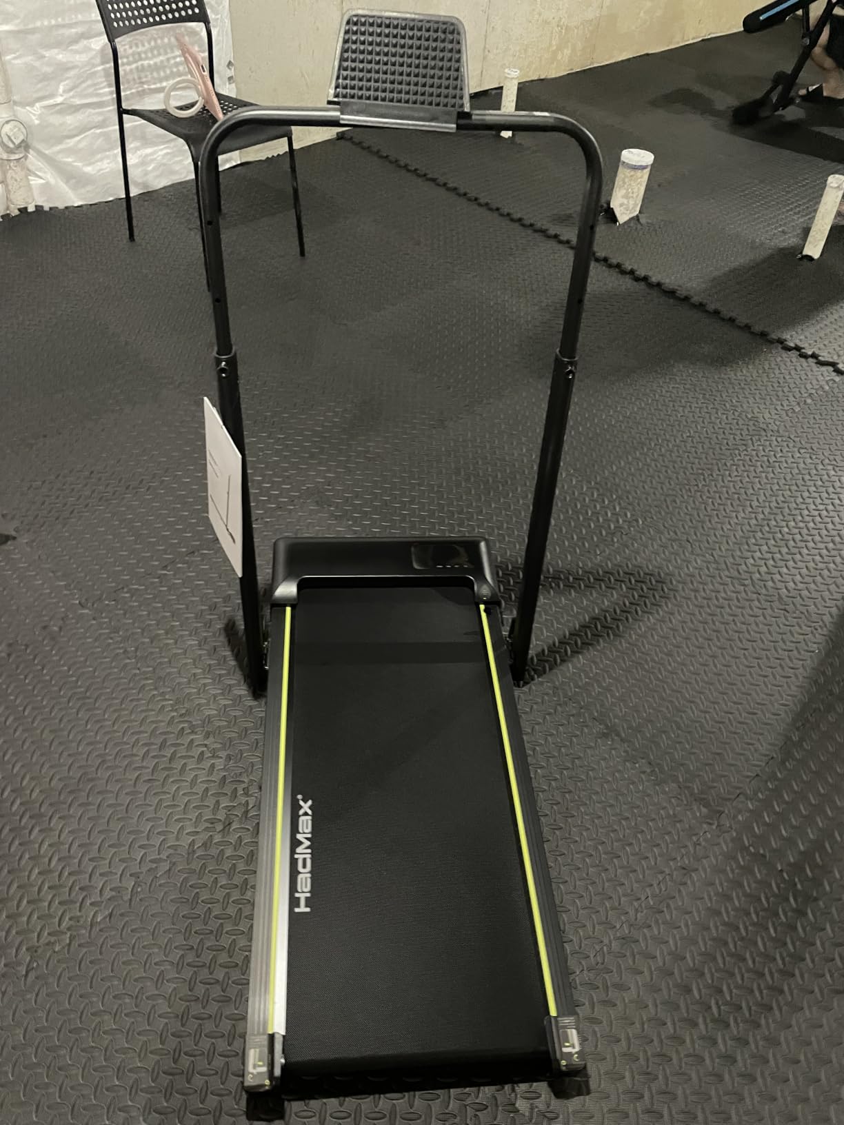 Walking Pad Treadmill with 10% Incline,3.0HP Foldable Treadmill for Home with Handle Bar,Under Desk Walking Machine,300lbs Capacity,Compact Quiet for Apartment Home Office customer photo 1