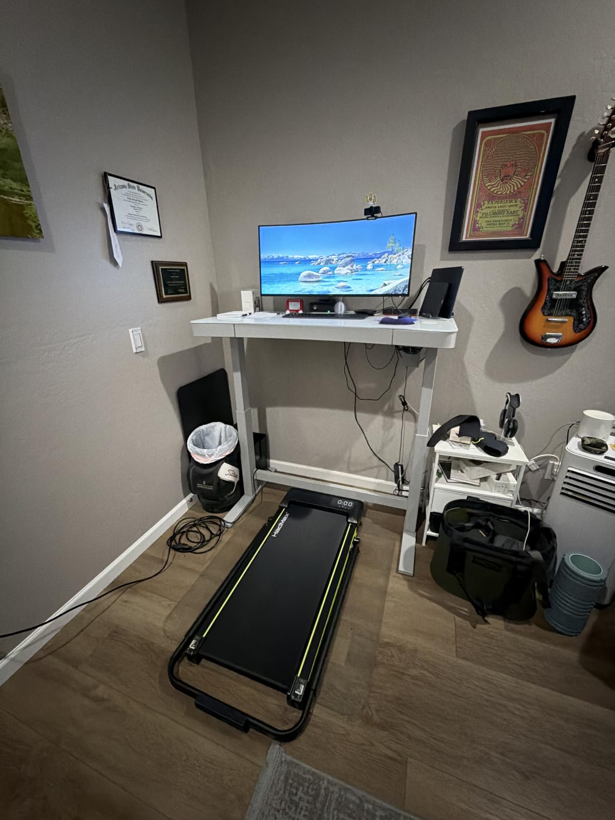 Walking Pad Treadmill with 10% Incline,3.0HP Foldable Treadmill for Home with Handle Bar,Under Desk Walking Machine,300lbs Capacity,Compact Quiet for Apartment Home Office customer photo 2