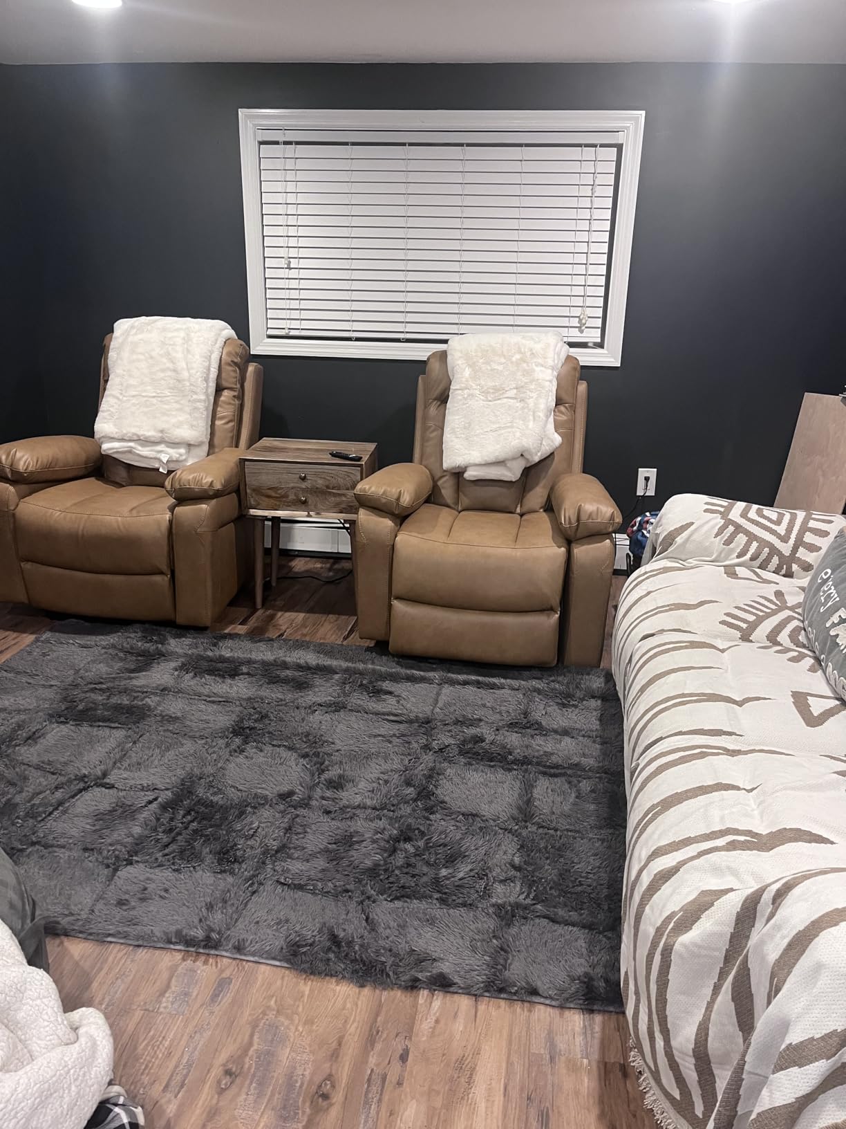 KISLOT Power Recliner Chair Wall Hugger Recliner with Adjustable Headrest and Footrest Dual Motor Electric Faux Leather Reclining Sofa with USB/Type-C Charging for RV Living Room Bedroom customer photo 1