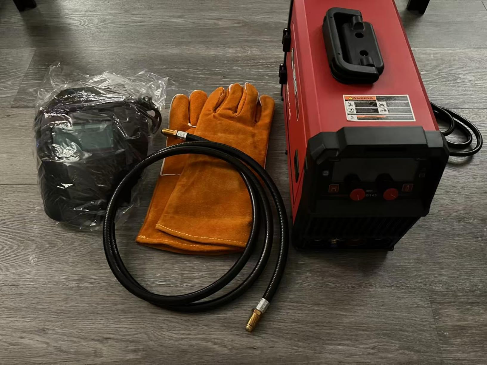 BESTMIG 145A 4-in-1 Multi-Process Welder, 110V/220V MIG/TIG/MMA/Stick Welding Machine, Gas & Gasless Flux Core Welder with Synergy IGBT Inverter, Includes Welding Helmet & Gloves customer photo 1