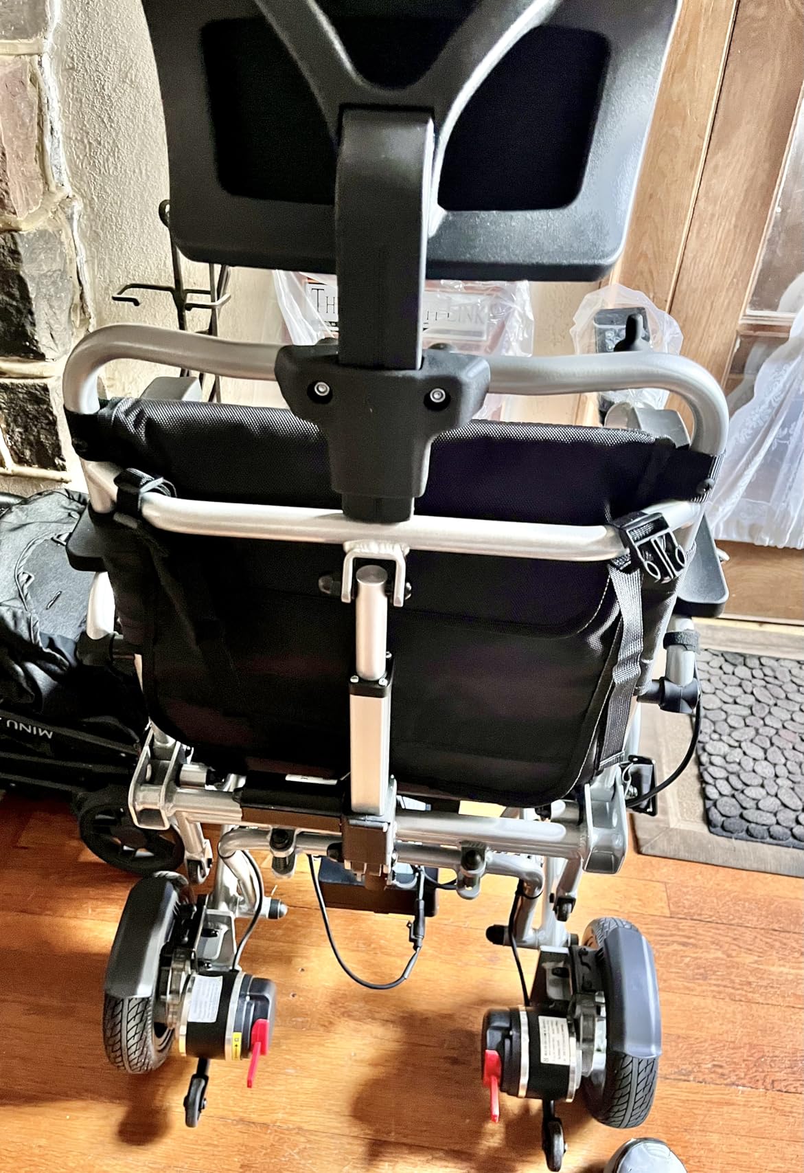 440lbs Capacity 22 inch Seat Wide Electric Wheelchair, 700W Powerful Motor Power Wheelchair, 30+ Miles Foldable All Terrain Motorized Wheelchair with 2 * 12AH Li-ion Battery, with Backpack, Dust Cover customer photo 1