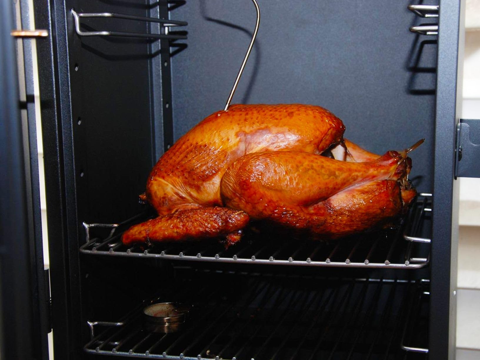 Pellet Smoker with Cover, Electric Wood Pellet Smoker Grill With Meat Probe and Hook, 616 Sq in Cooking Area LED Display Temperature Control, Outdoor Cooking, Patio, Garden Barbecue customer photo 1