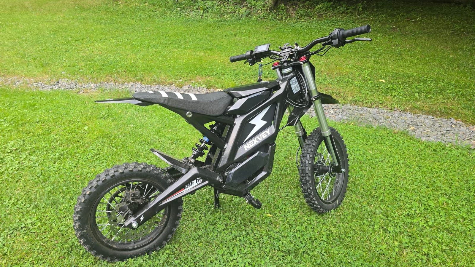 NEXVEY FLASH PRO Electric Dirt Bike for Adults, 5000W Peak Mid-Drive Motor Electric Motorcycle with Wheelie Assist, 55 MPH 50 Miles 60V 27Ah, 17/14