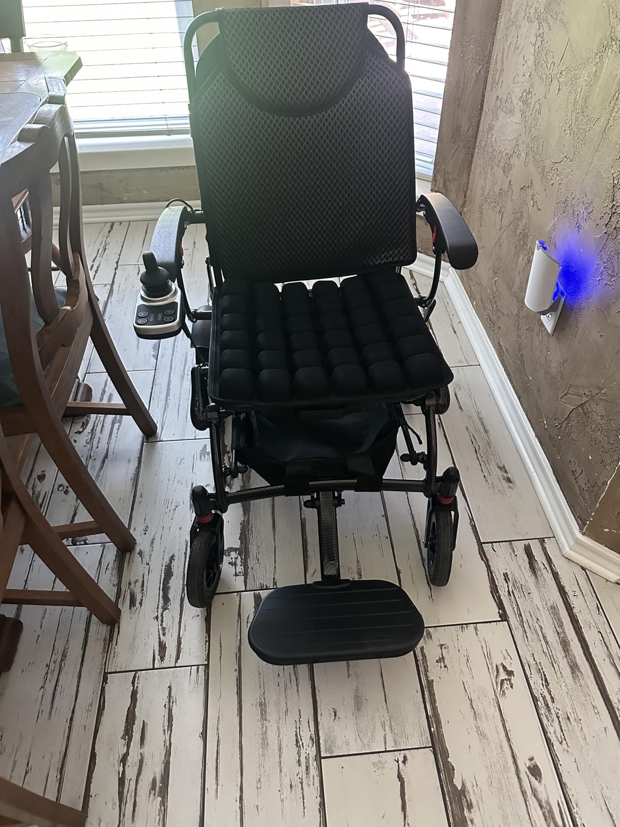 BIQISSI Electric Wheelchair for Adults, 20.3