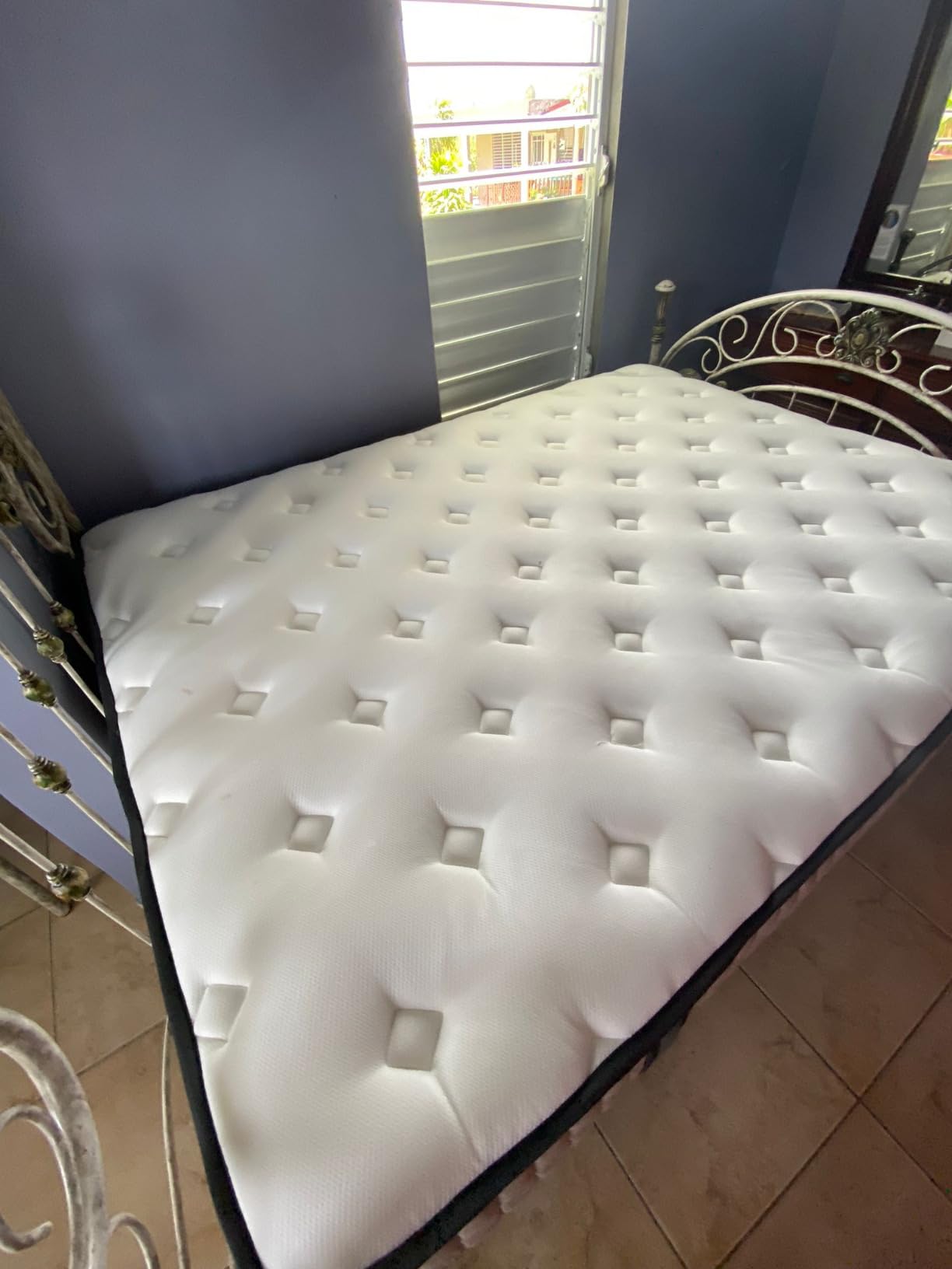 BedStory Extra Firm King Mattress 14 inch - Pain-Relieving Hybrid Mattress for Extra Lumbar & Hip Support - No Sagging Bed in a Box - 365-Night Trial - No Odor, Fiberglass-Free, CertiPUR-US Certified customer photo 1