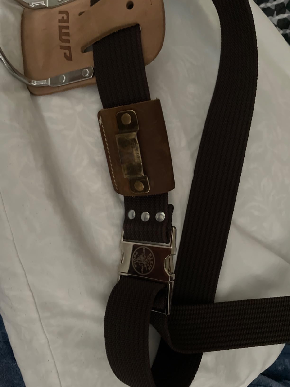 KLEIN TOOLS 5225 Tool Belt, Adjustable Electrician Belt is 2-Inch Wide, Adjusts for 48-Inch Waist customer photo 2