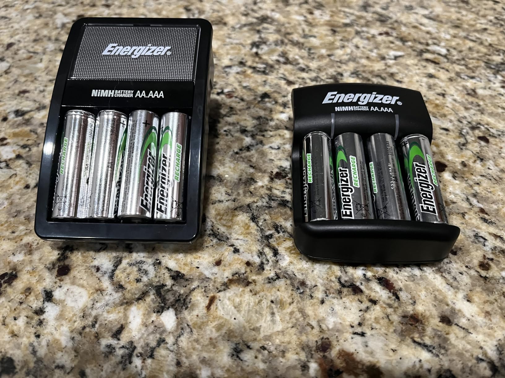 Energizer Recharge Basic Battery Charger, Rechargeable AAA and Rechargeable AA Batteries Charger customer photo 2