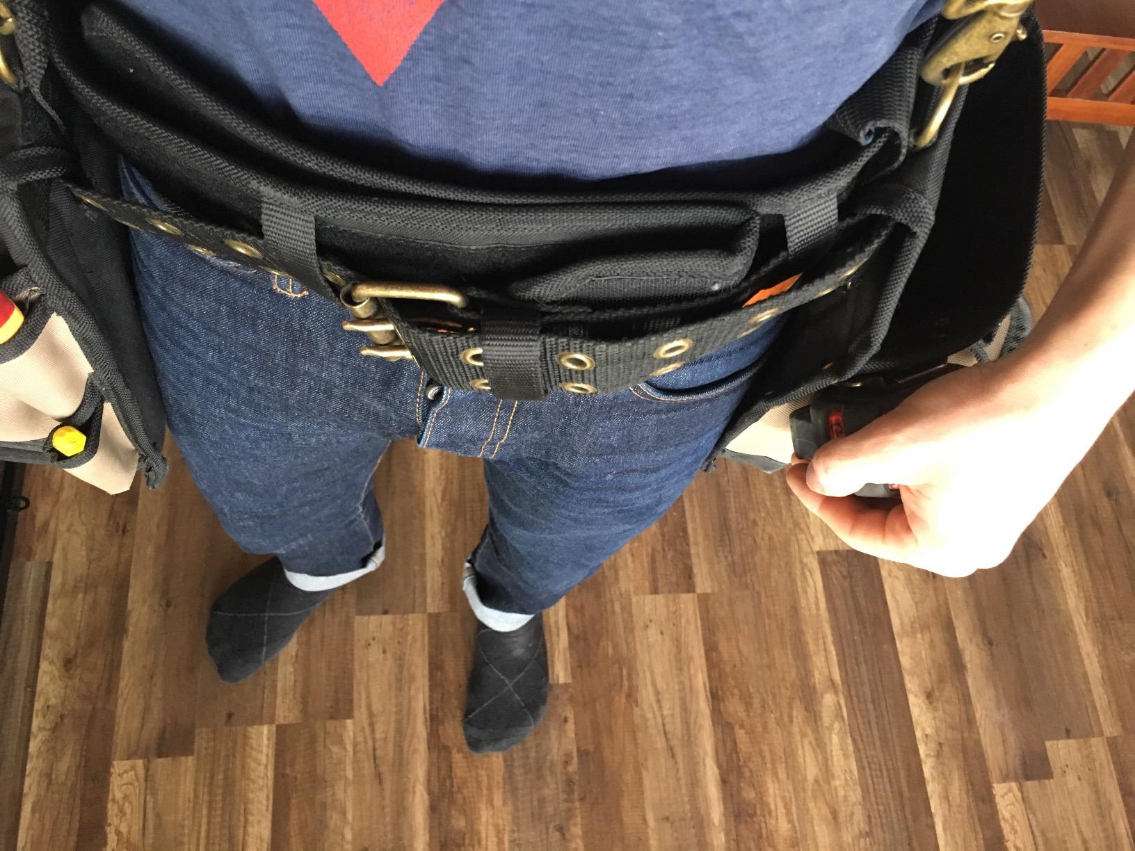 CLC Custom Leathercraft 1608 Electrician's Comfort Lift Combo Tool Belt, 28 Pocket,Black customer photo 1