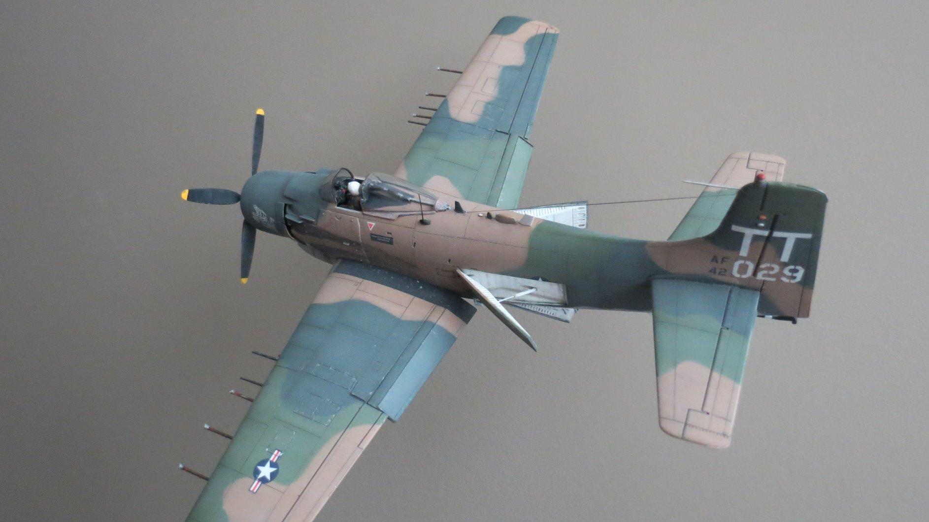 Tamiya 61073 1/48 Douglas A-1J Skyraider USAF Plastic Model Airplane Kit customer photo 2