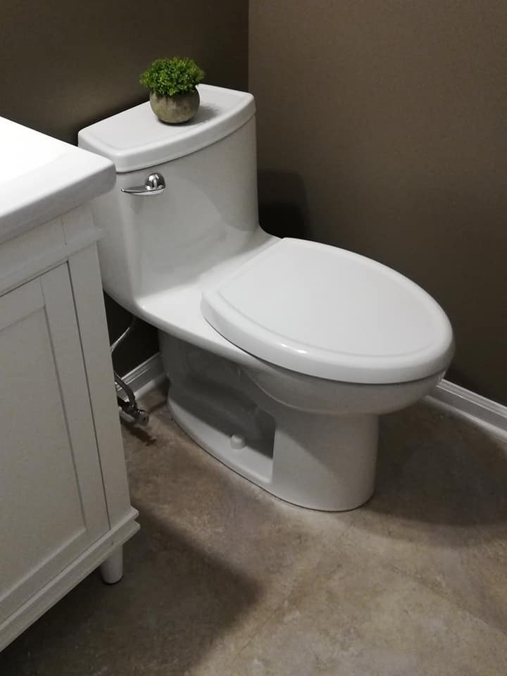 American Standard 2403128.020 Compact Cadet 3 One-Piece Toilet with Slow-Close Seat, Elongated Front, Left-Hand Flush, White, 1.28 gpf customer photo 2