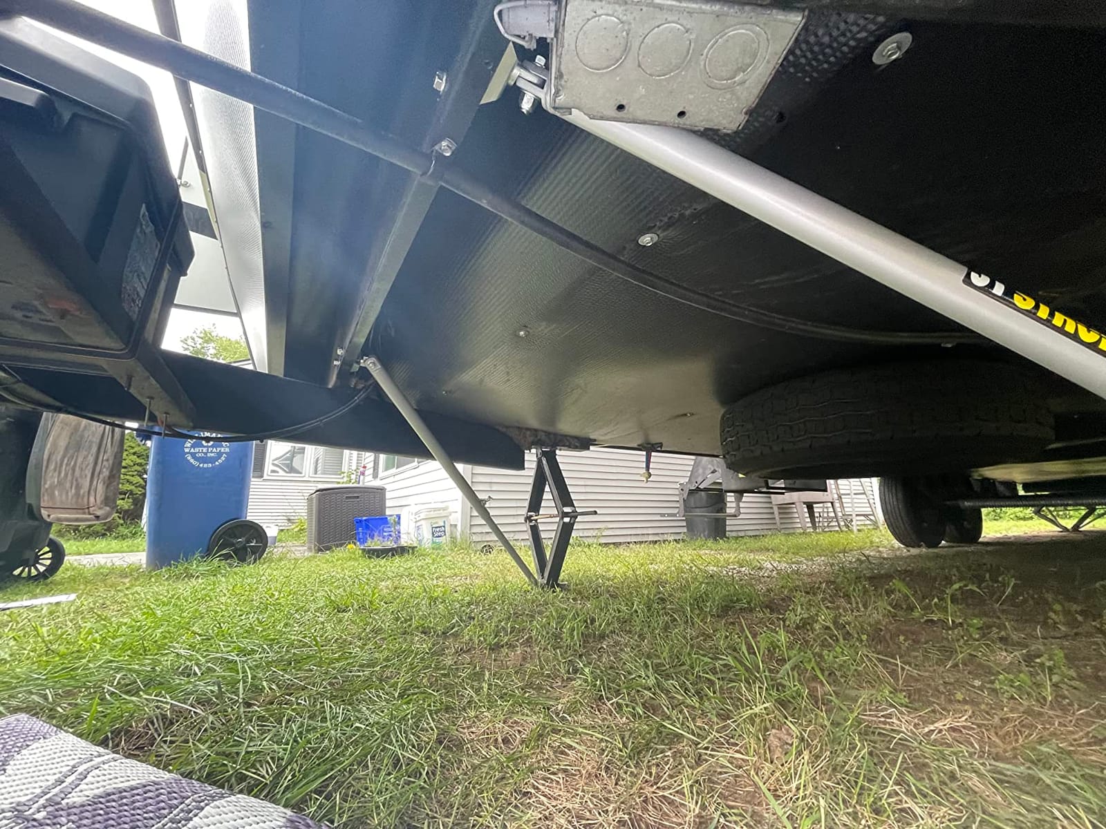 JT's Strong Arm Fifth-Wheel Jack Stabilizer Kit, Bolt-On Installation, Universal Compatibility, Telescoping Tubes, Eliminates Chassis Movement - 191023 customer photo 1