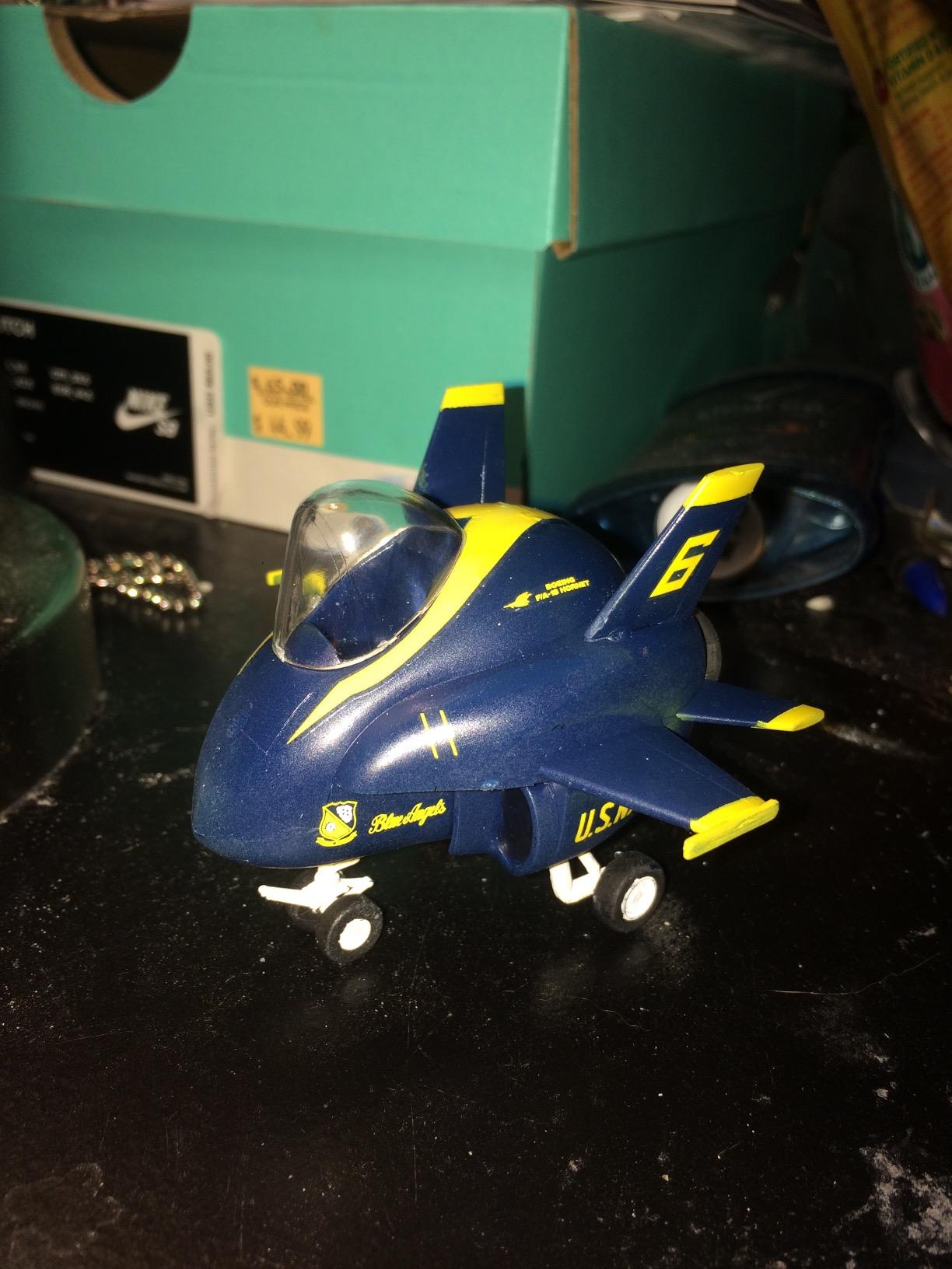 Egg Plane FA-18 Hornet Blue Angles Model Kit customer photo 1