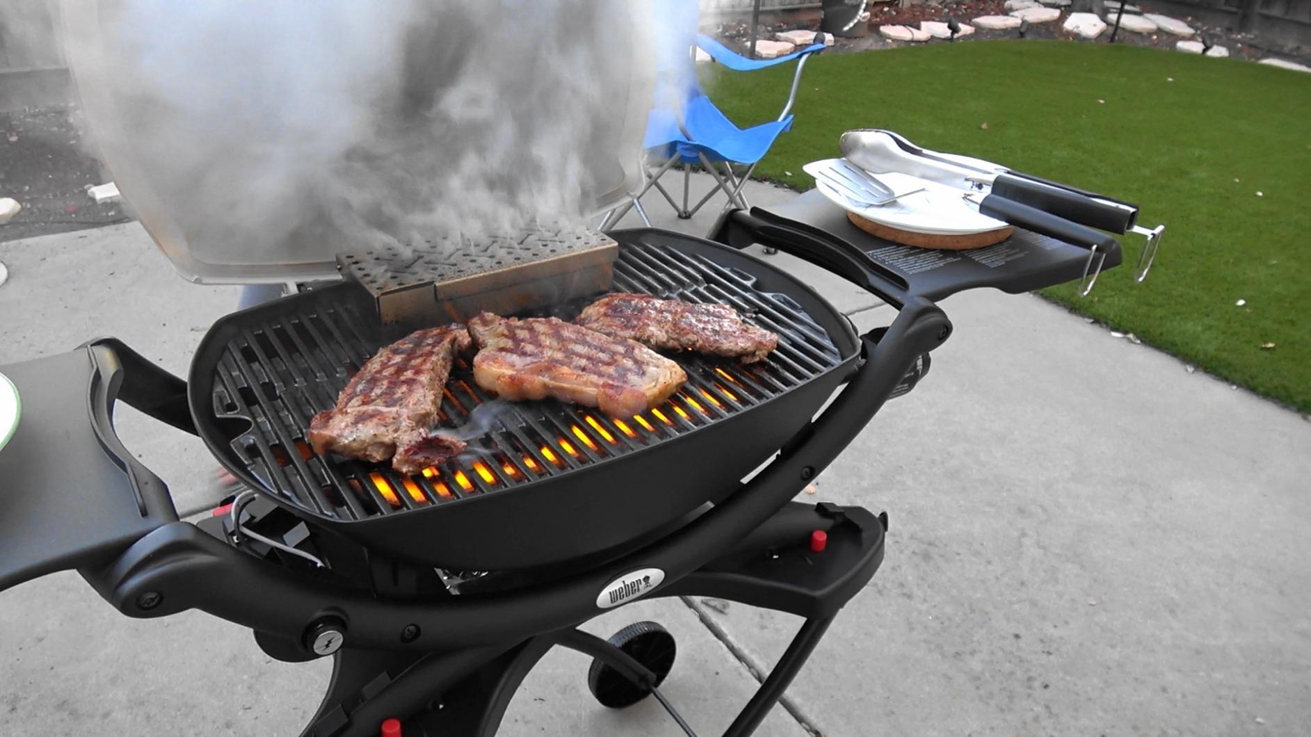 Weber Premium Universal Smoker Box, Stainless Steel | Infuse Meats, Veggies & More with Smoky Flavor, Easy-Fill Design, Fits Most Grill Sizes - Grill Accessory customer photo 2