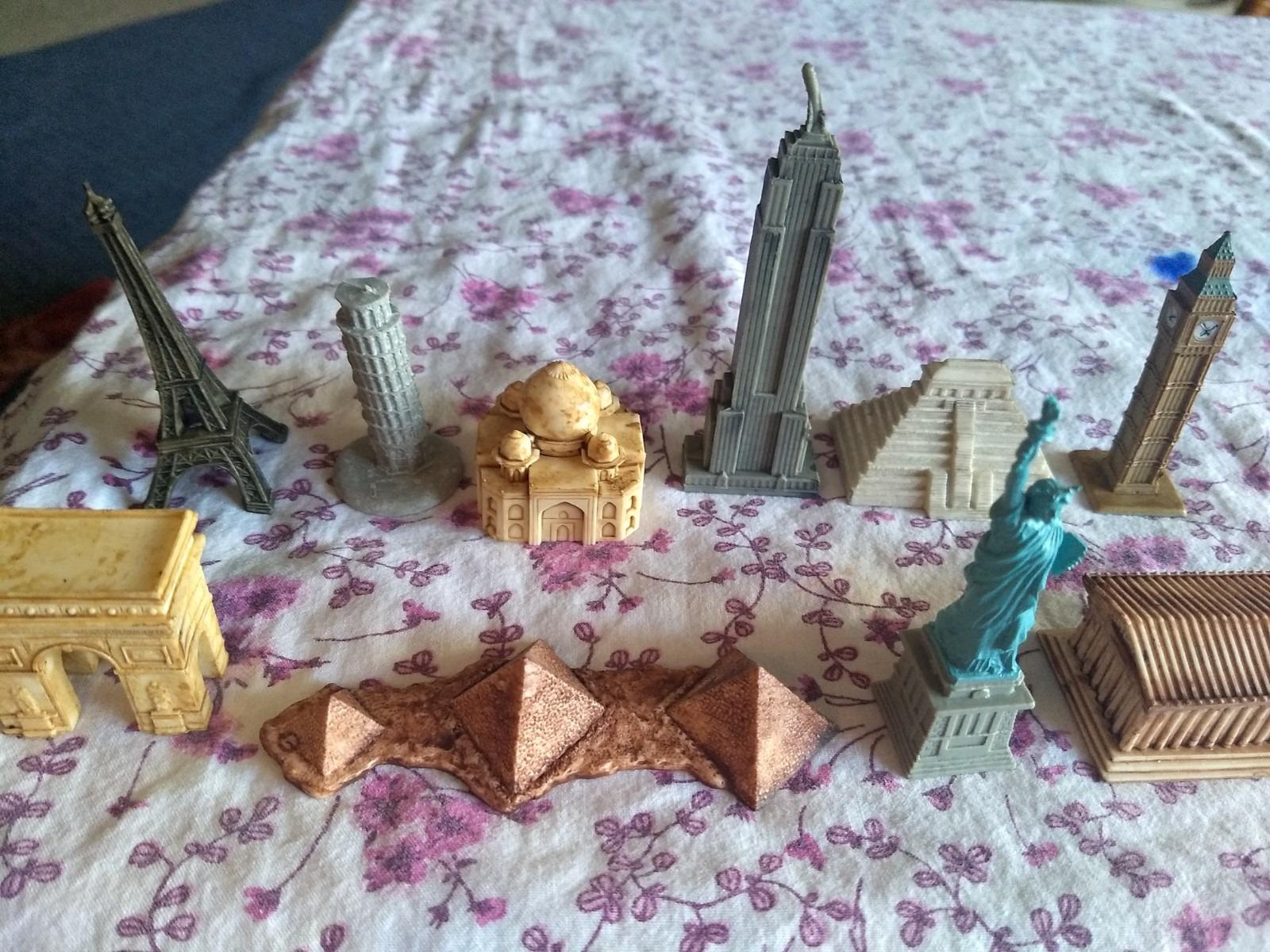 Safari Ltd. Around the World Toob - 10 Landmark Monument Figurines customer photo 1