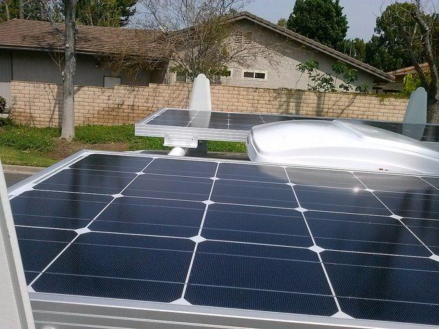 Renogy 200W 12V Monocrystalline Solar Panel Kit + 30A PWM Charge Controller | 2Pcs 100W panels & 30A PWM controller for RV, Boats, Camper, Off-Grid System customer photo 2