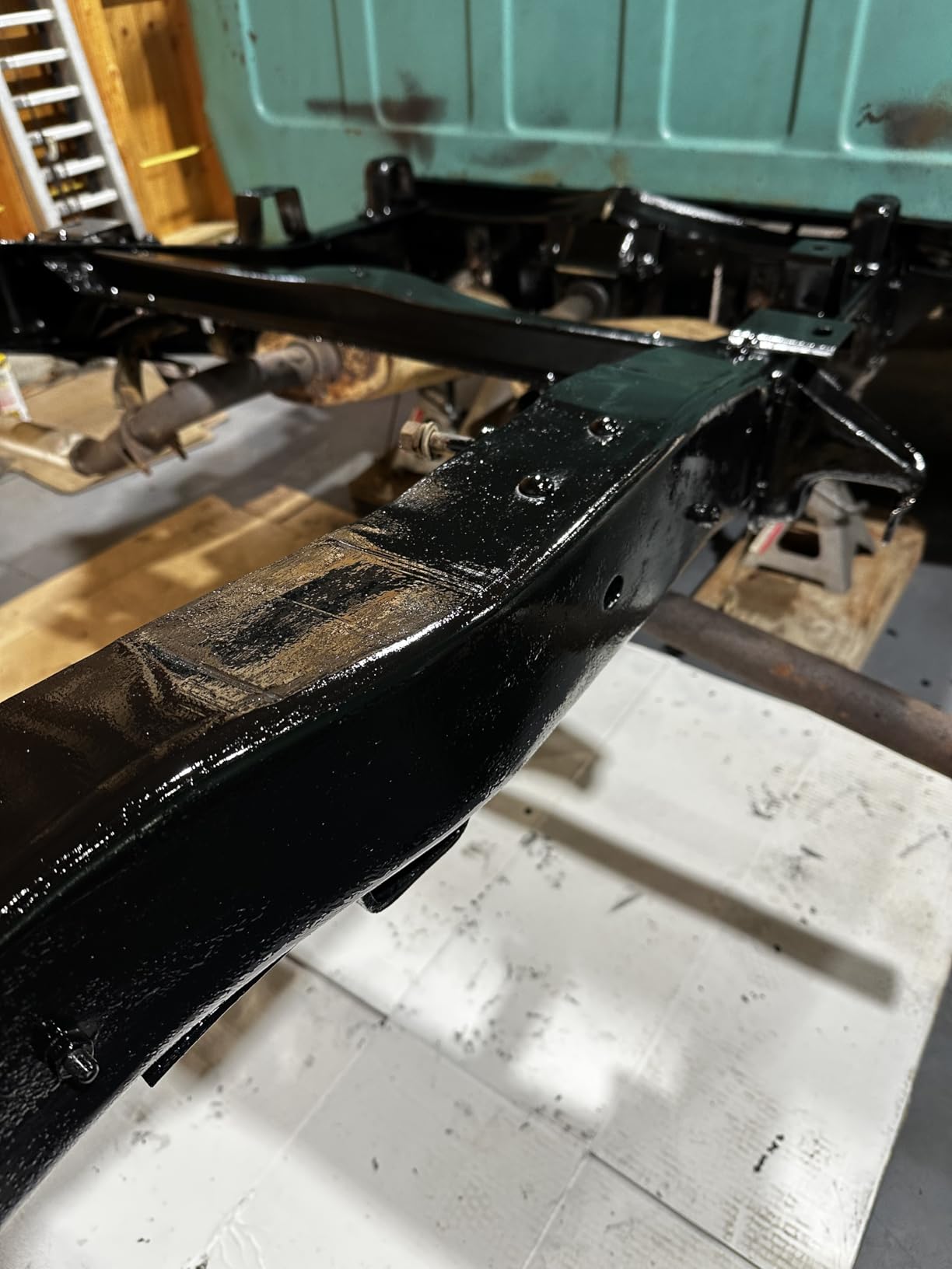 POR-15 Rust Preventive Coating, Stop Rust and Corrosion Permanently, Anti-rust, Non-porous Protective Barrier, 32 Fluid Ounces, Semi-gloss Black customer photo 2