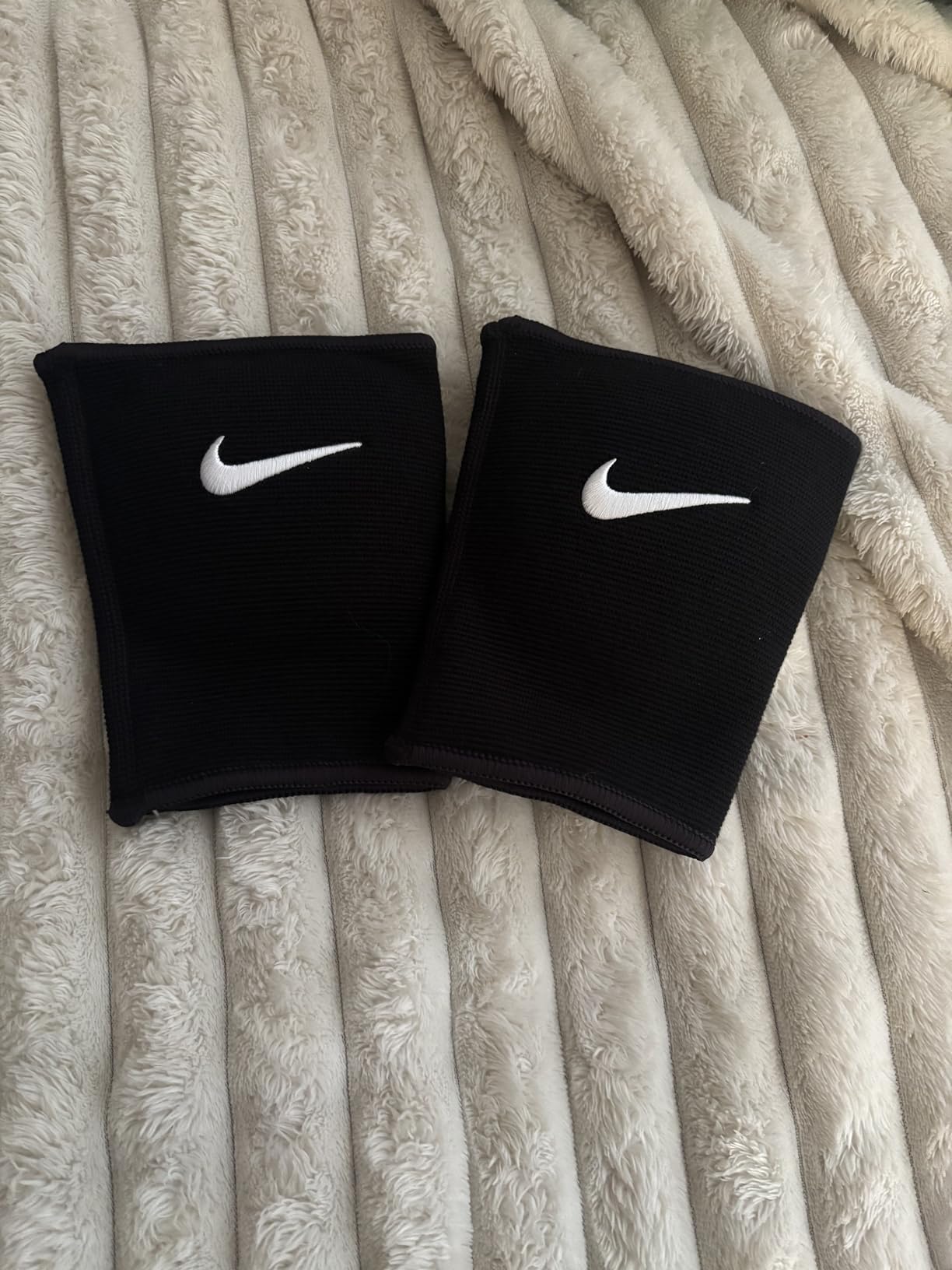 Nike Essentials Volleyball Knee Pads customer photo 2
