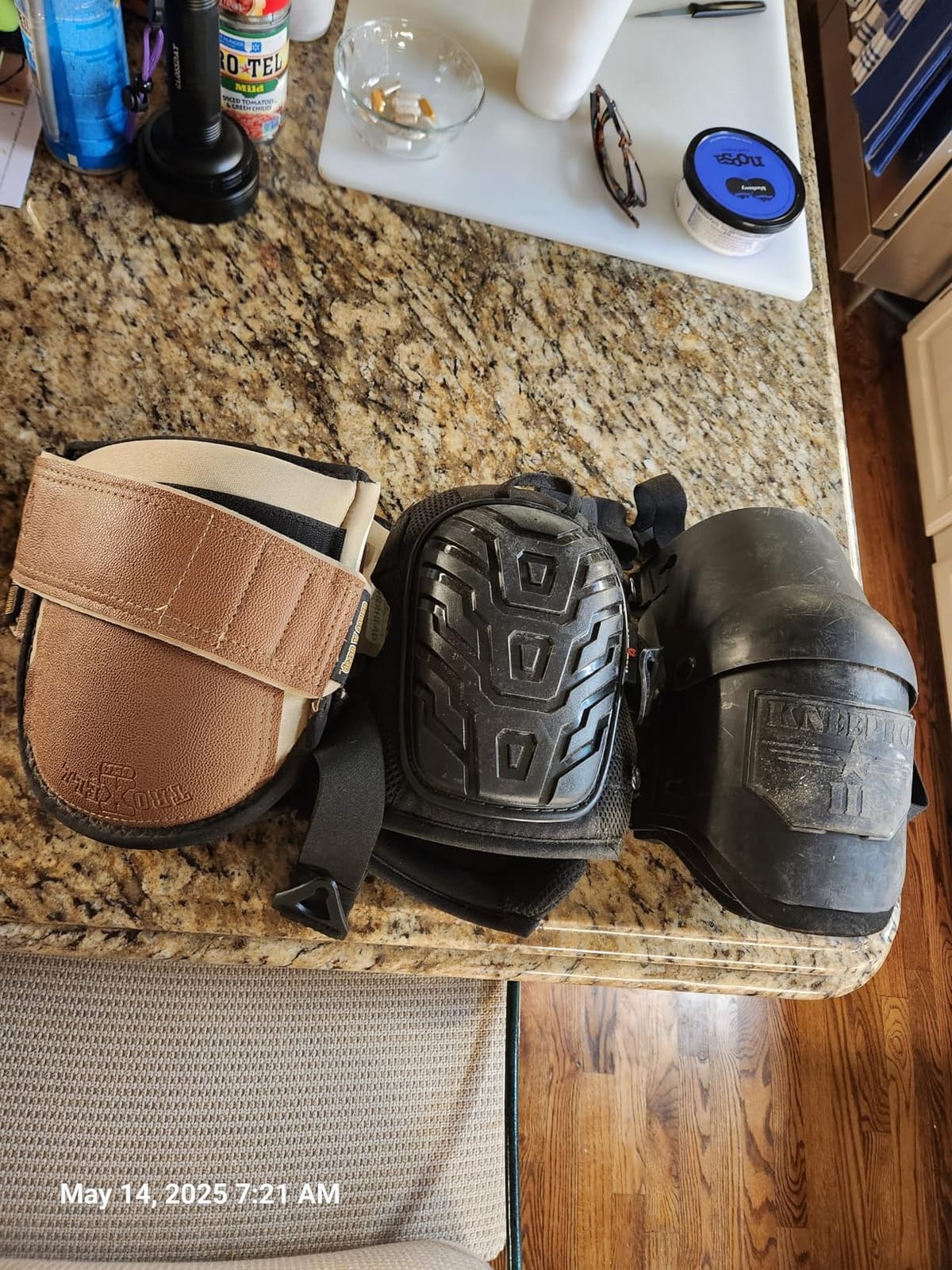Sellstrom KneePro Professional Construction Kneepads for Work - Men & Women | Knee Pads for Roofing, Flooring, Gardening, Thick Foam Cushion, Heavy-Duty Hard Shell, No-Slip Double Straps & Grip Kneecap customer photo 1