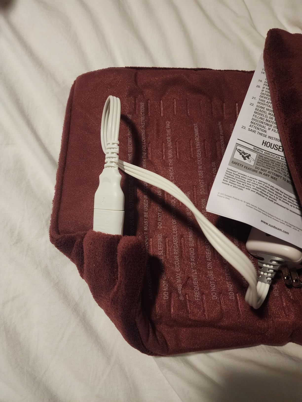Sunbeam XL Back Neck and Shoulder Heat Therapy 12 x 24 with Auto Shut Off 6 Settings Machine-Washable Comfortable Microplush Fabric - Burgundy customer photo 2