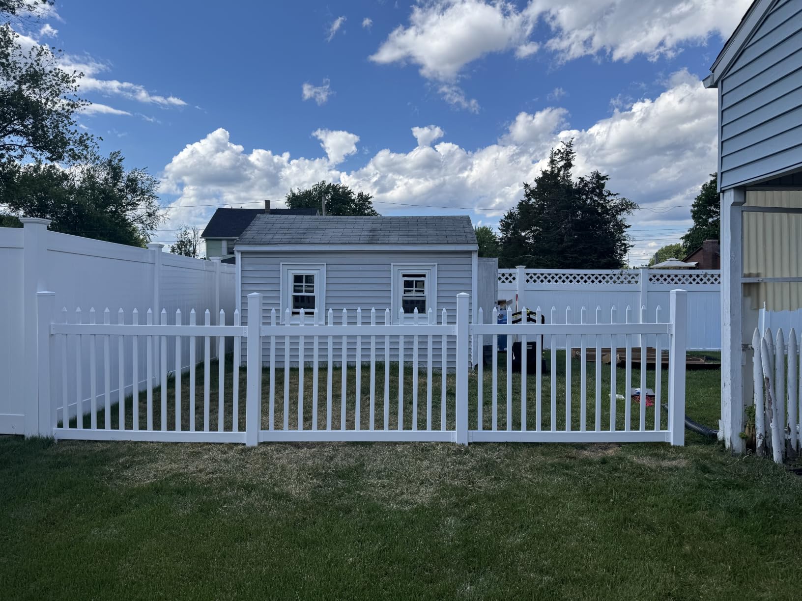 WamBam Sturbridge Yard or Pool Fence, White Vinyl No Dig DIY Kit customer photo 2