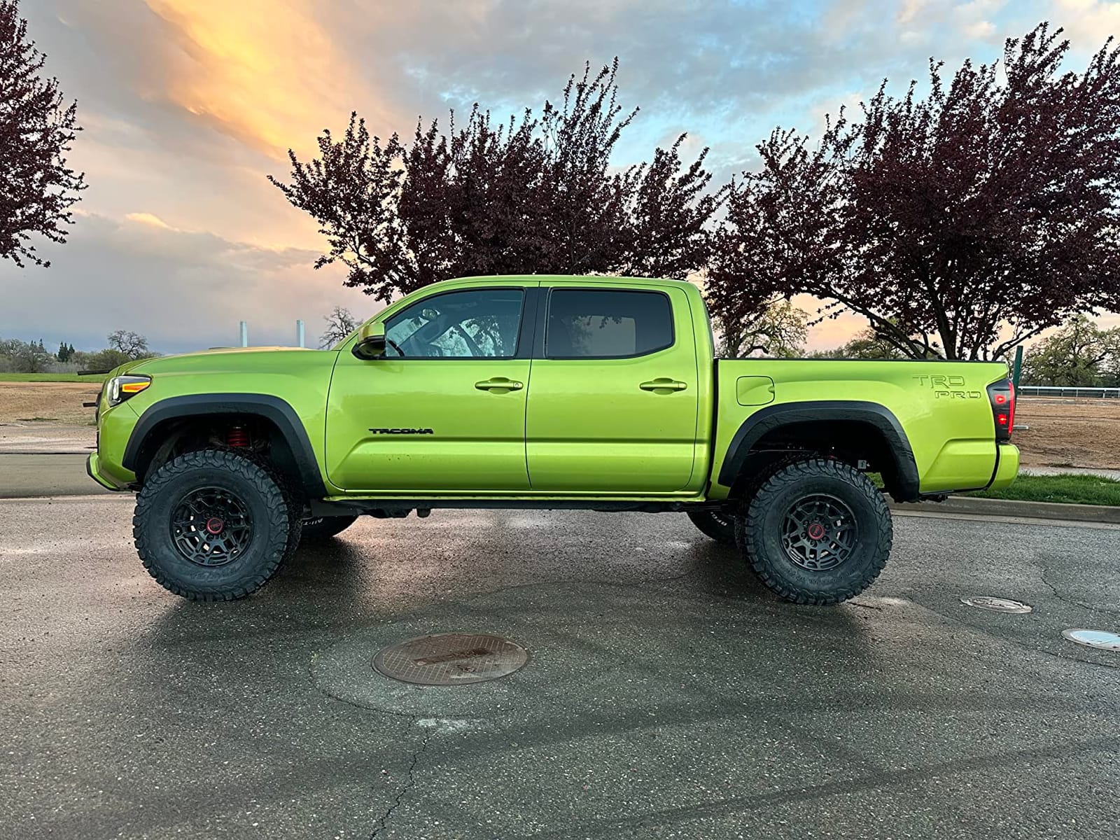 BFGoodrich All Terrain T/A KO2 Radial Car Tire for Light Trucks, SUVs, and Crossovers, LT265/70R16/E 121/118S customer photo 2