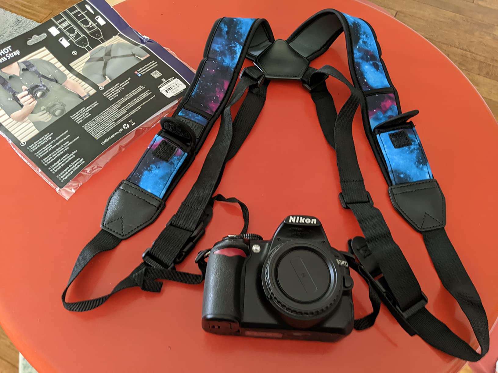USA Gear DSLR Camera Strap Chest Harness with Quick Release Buckles, Black Neoprene Pattern and Accessory Pockets - Compatible with Canon, Nikon, Sony and More Point and Shoot and Mirrorless Cameras customer photo 1