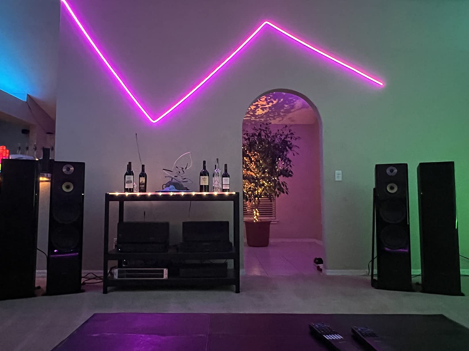 Fluance Signature HiFi 3-Way Floorstanding Tower Speakers with Dual 8